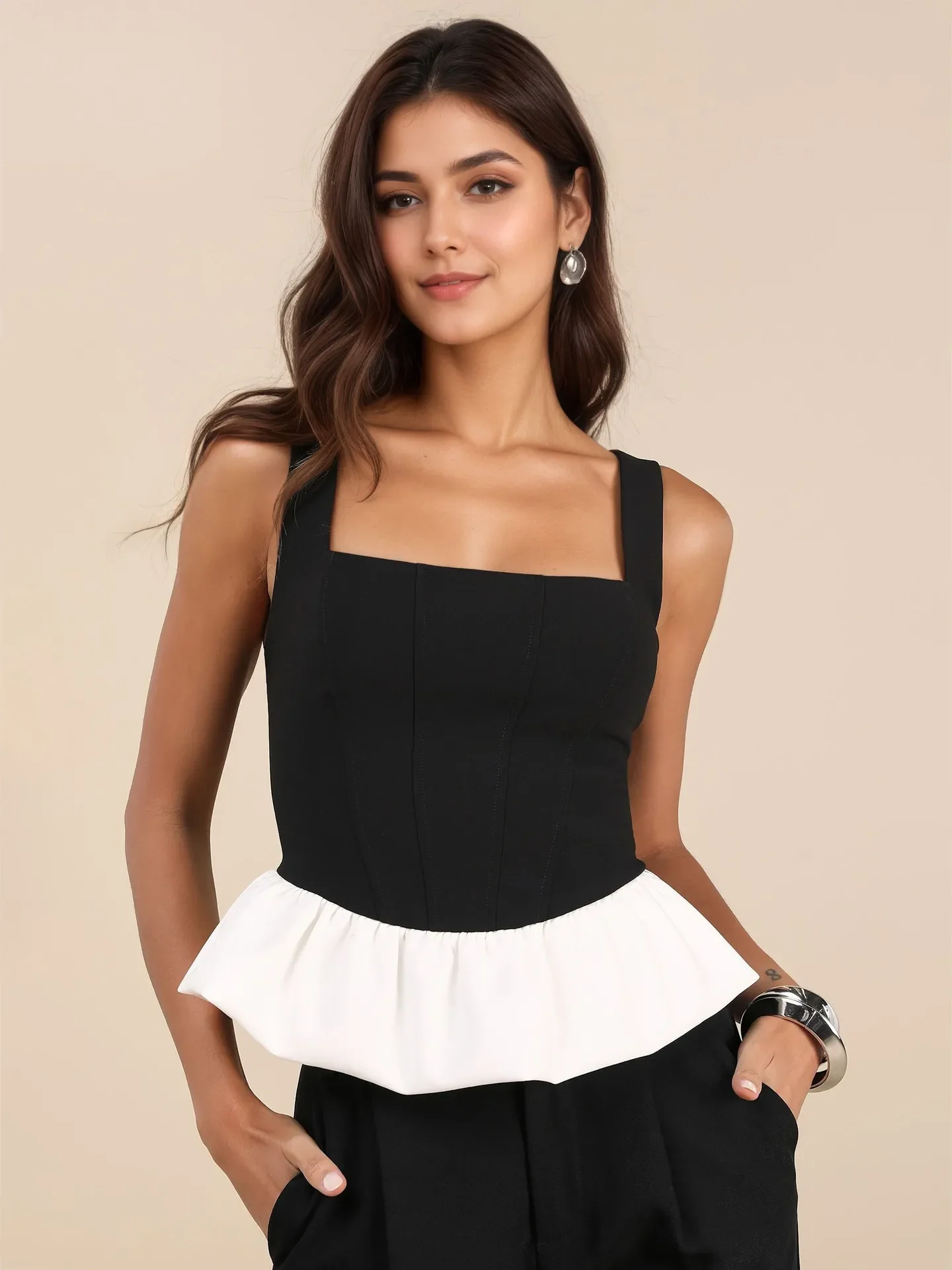 Contrast Ruffled Hem Square Neck Tank
