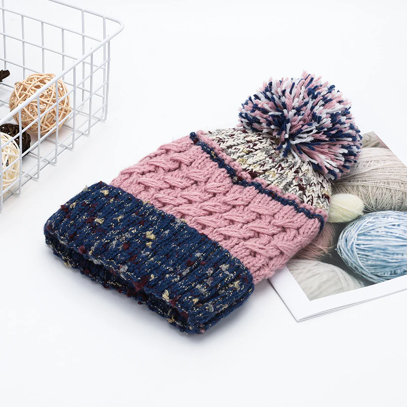 Contrast Thermal Hat with Pompom - Image 4