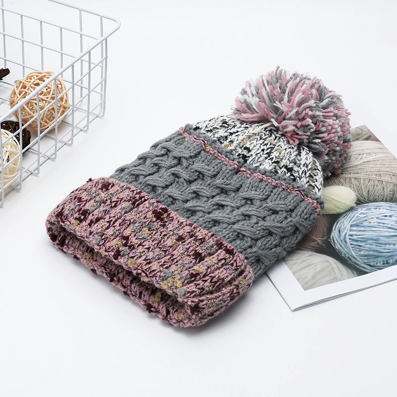 Contrast Thermal Hat with Pompom - Image 6