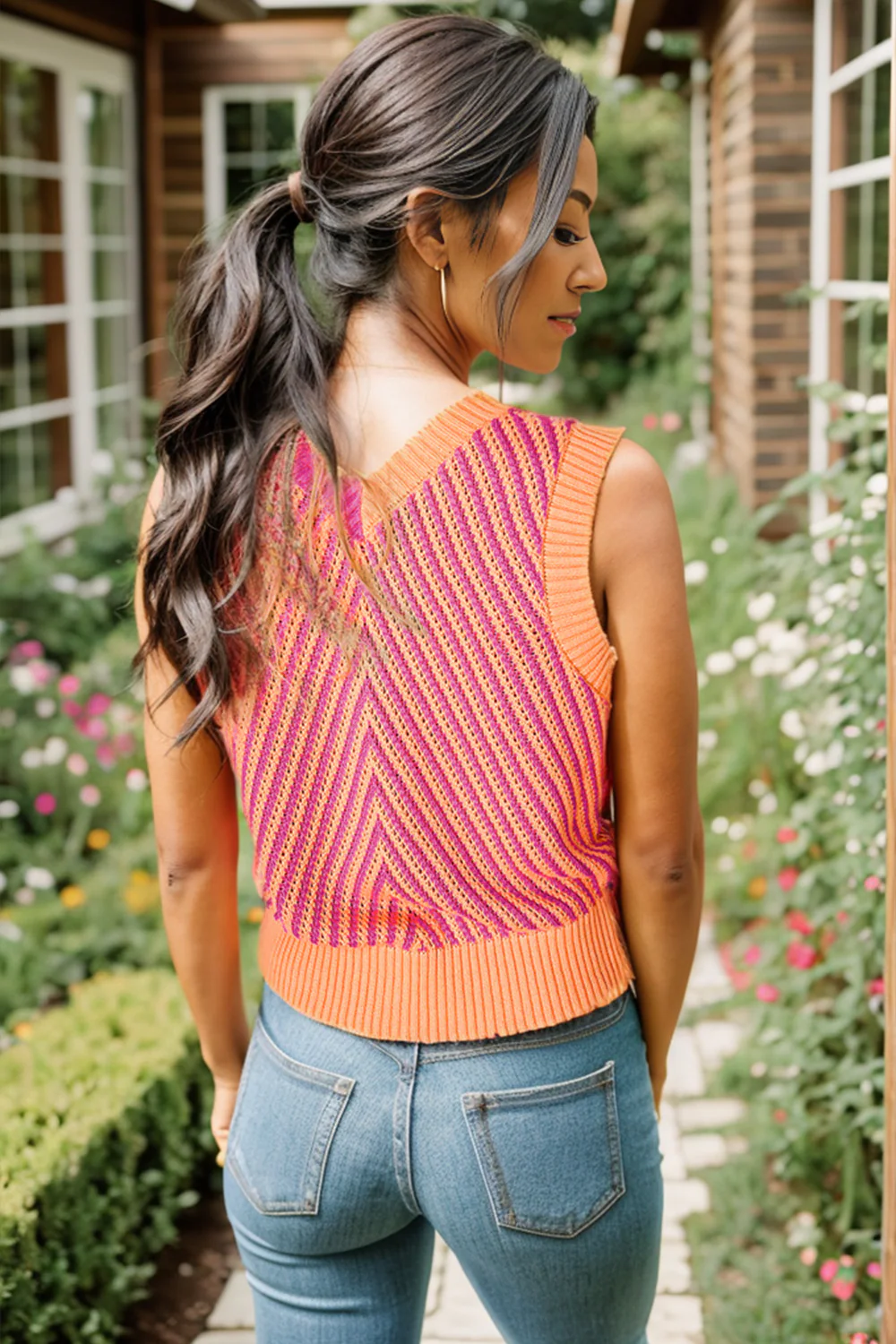 Contrast V-Neck Sweater Vest - Image 2