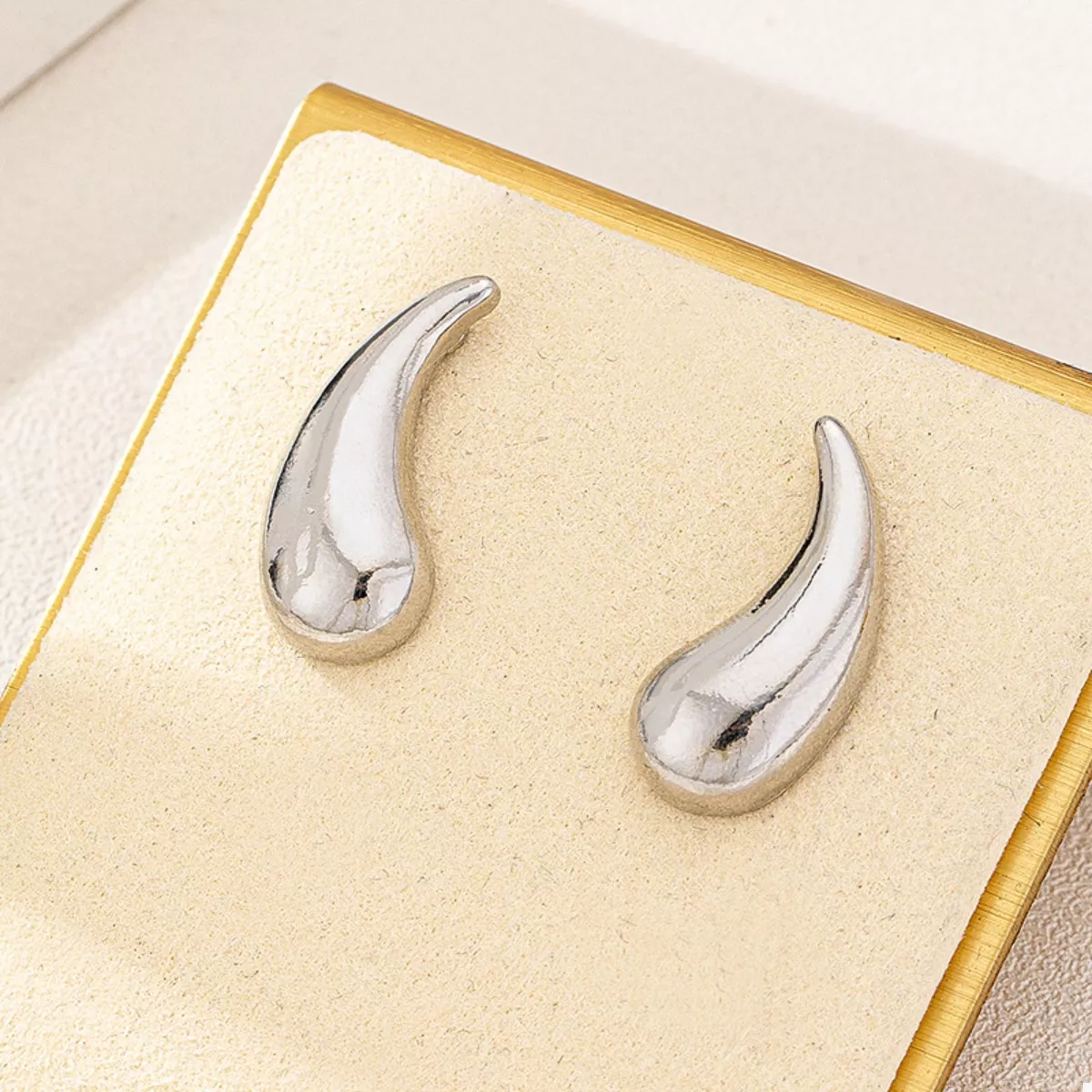 Curved Teardrop Stud Earrings - Image 4