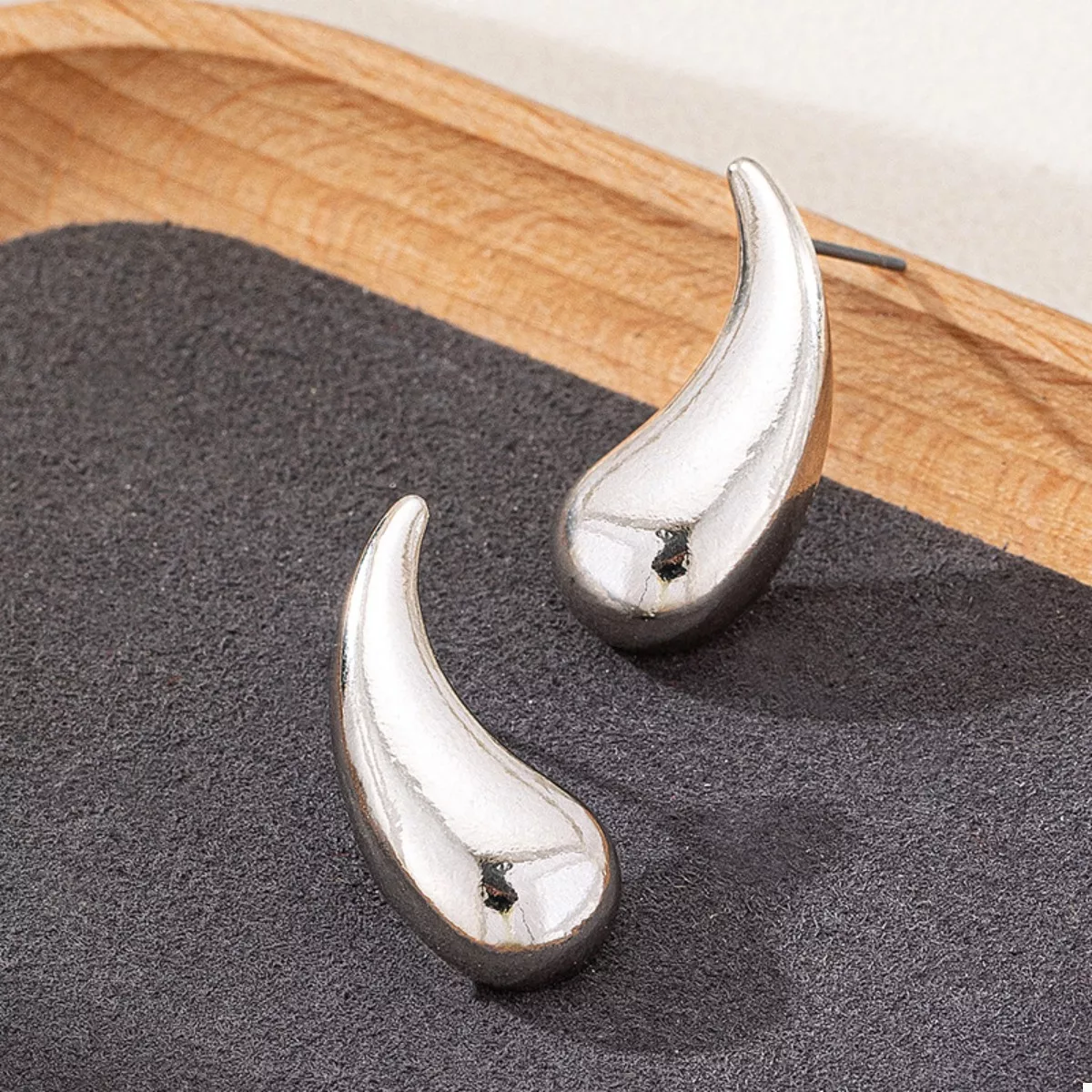 Curved Teardrop Stud Earrings - Image 5