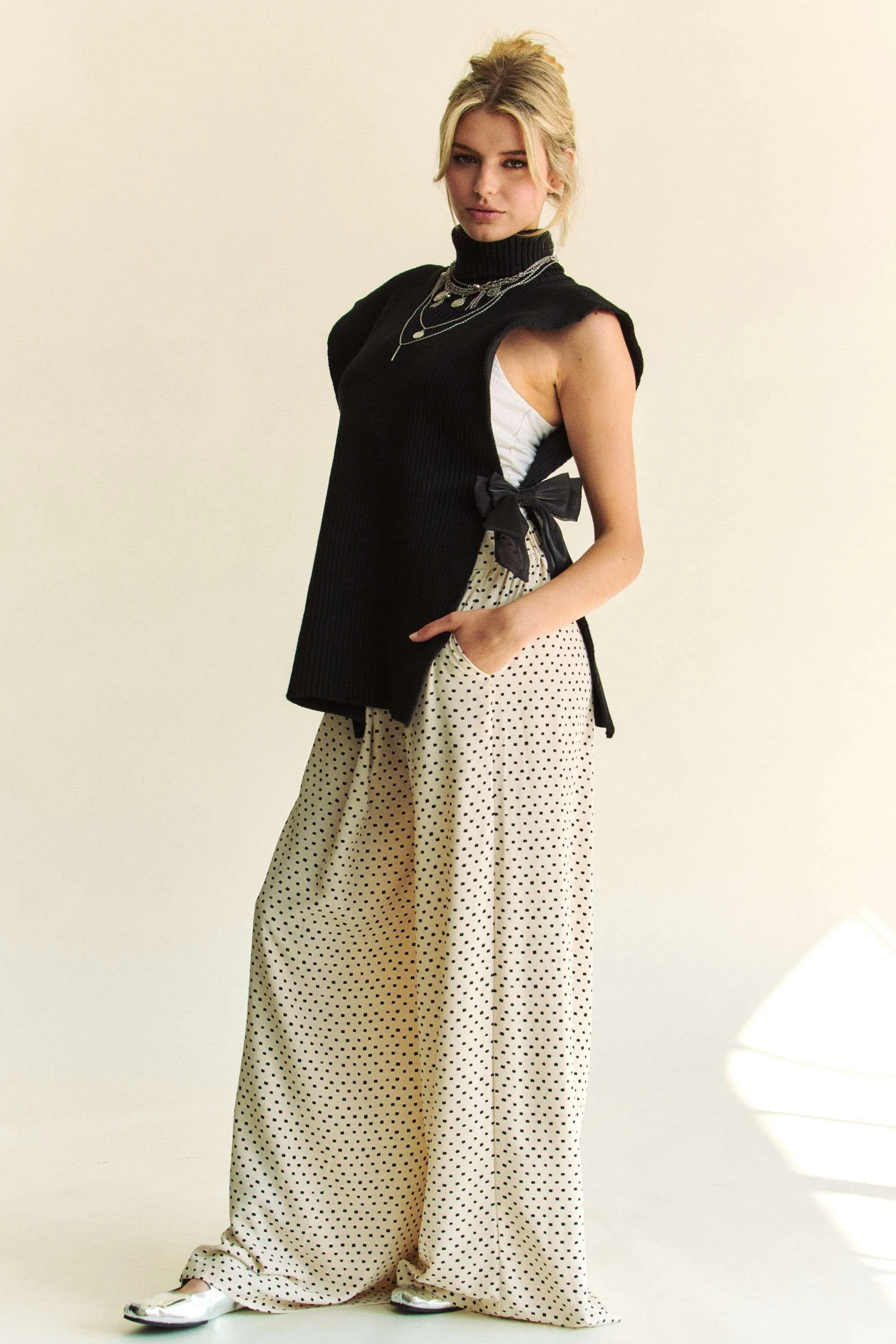 Davi & Dani Side Split Turtleneck Sleeveless Knit Top - Image 9