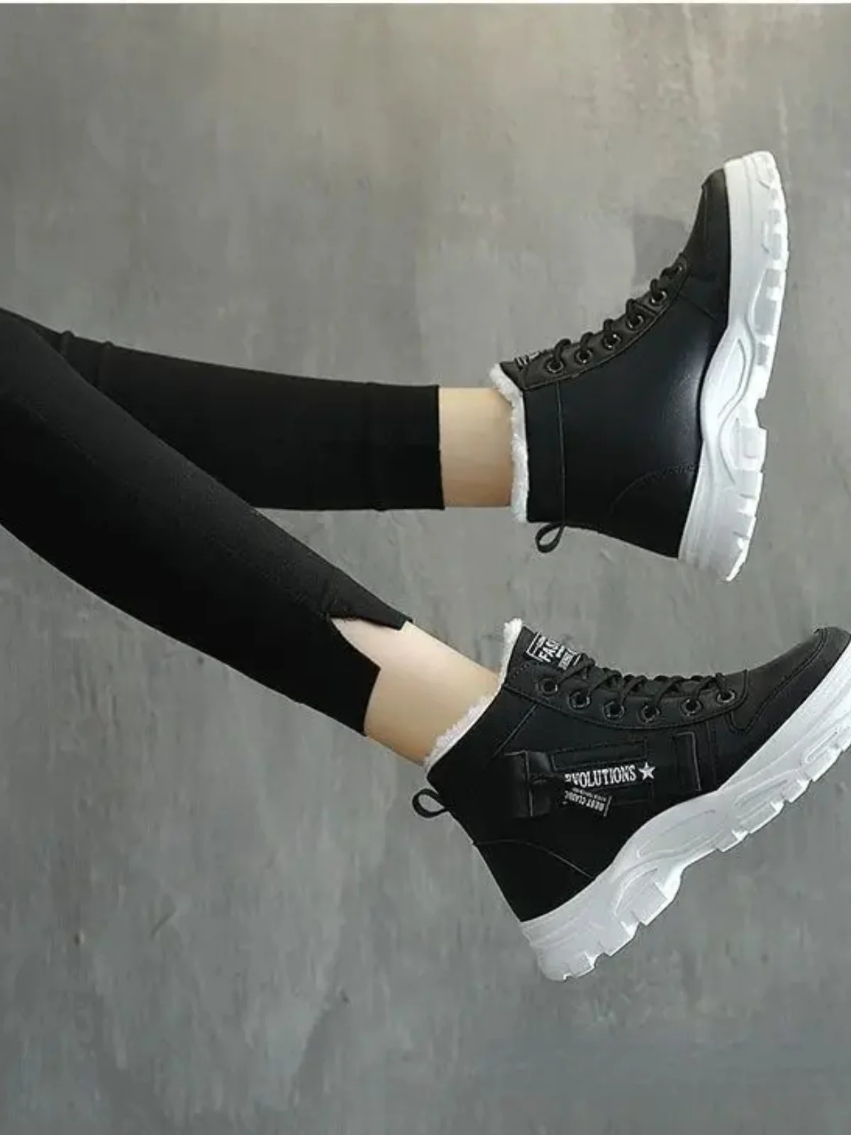 Decorative Zipper Round Toe Platform Boots - Image 2
