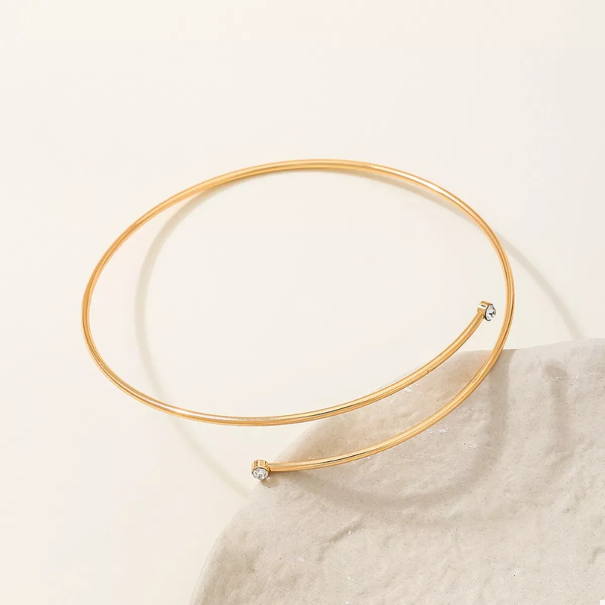 Delicate Gold Wire Upper Arm Bracelet - Image 3