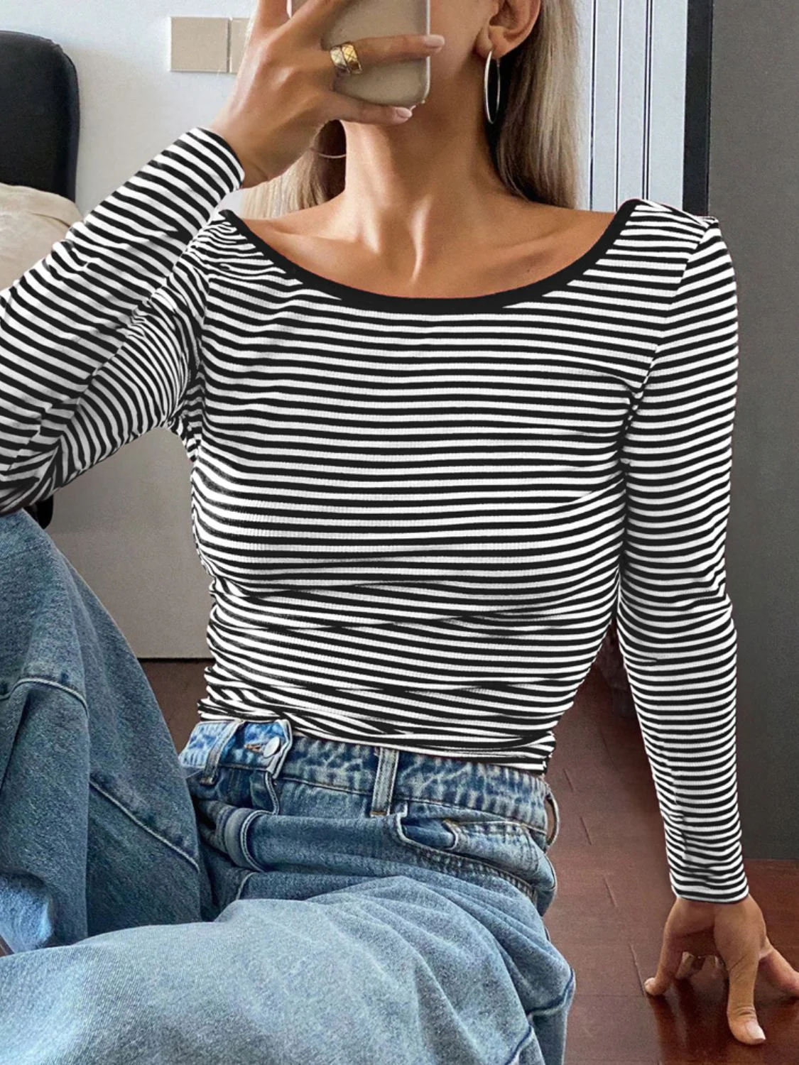 Devine Backless Striped Boat Neck Long Sleeve T-Shirt - Image 9