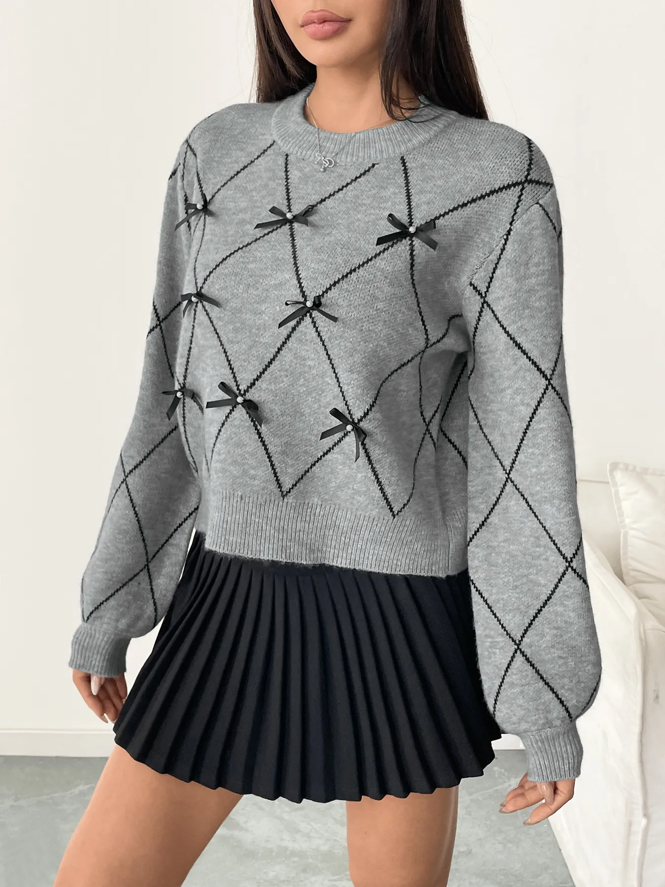 Diamond Pattern Bow Detail Sweater - Image 2