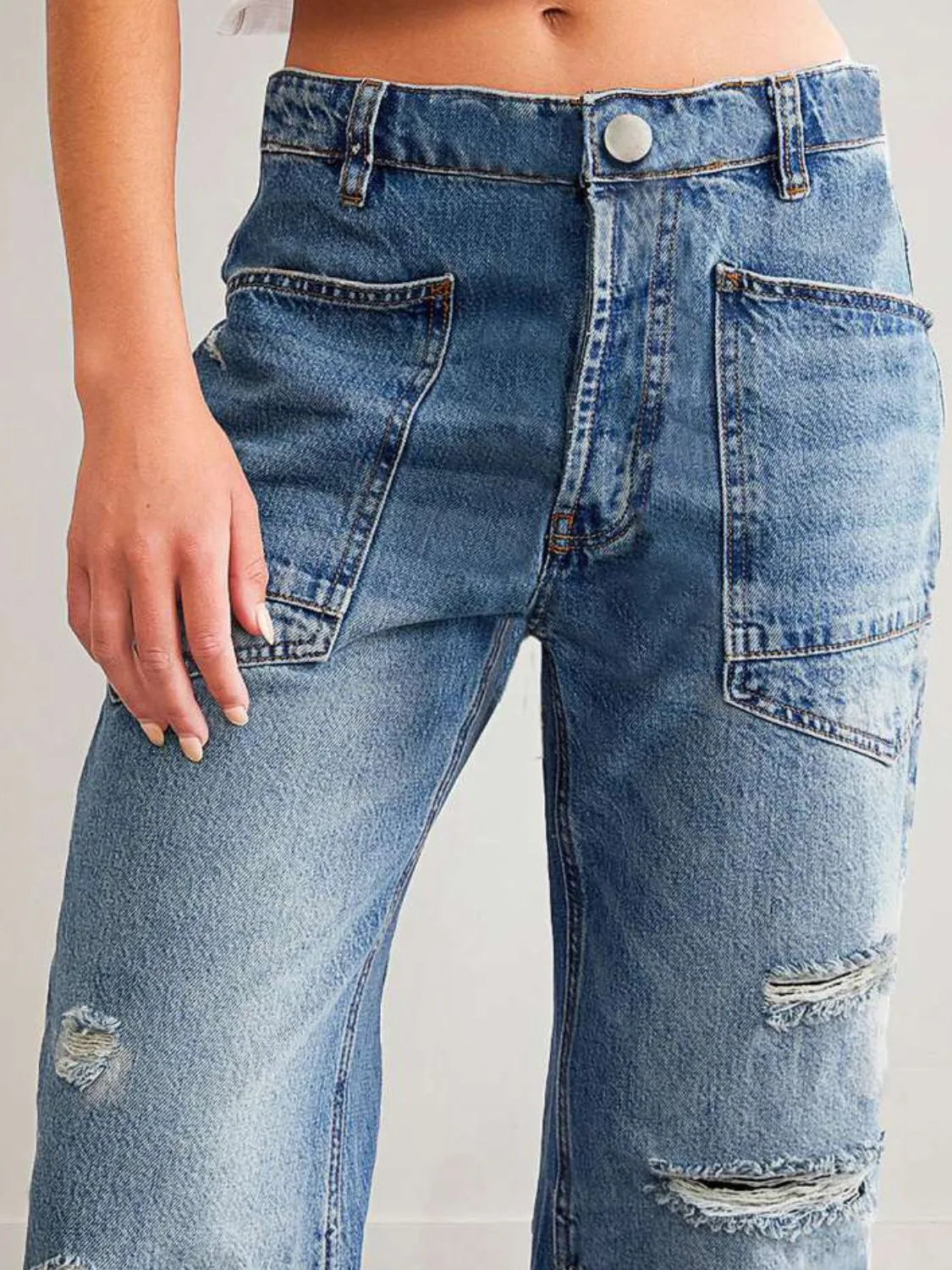 Distressed Jeans with Pockets - Image 4