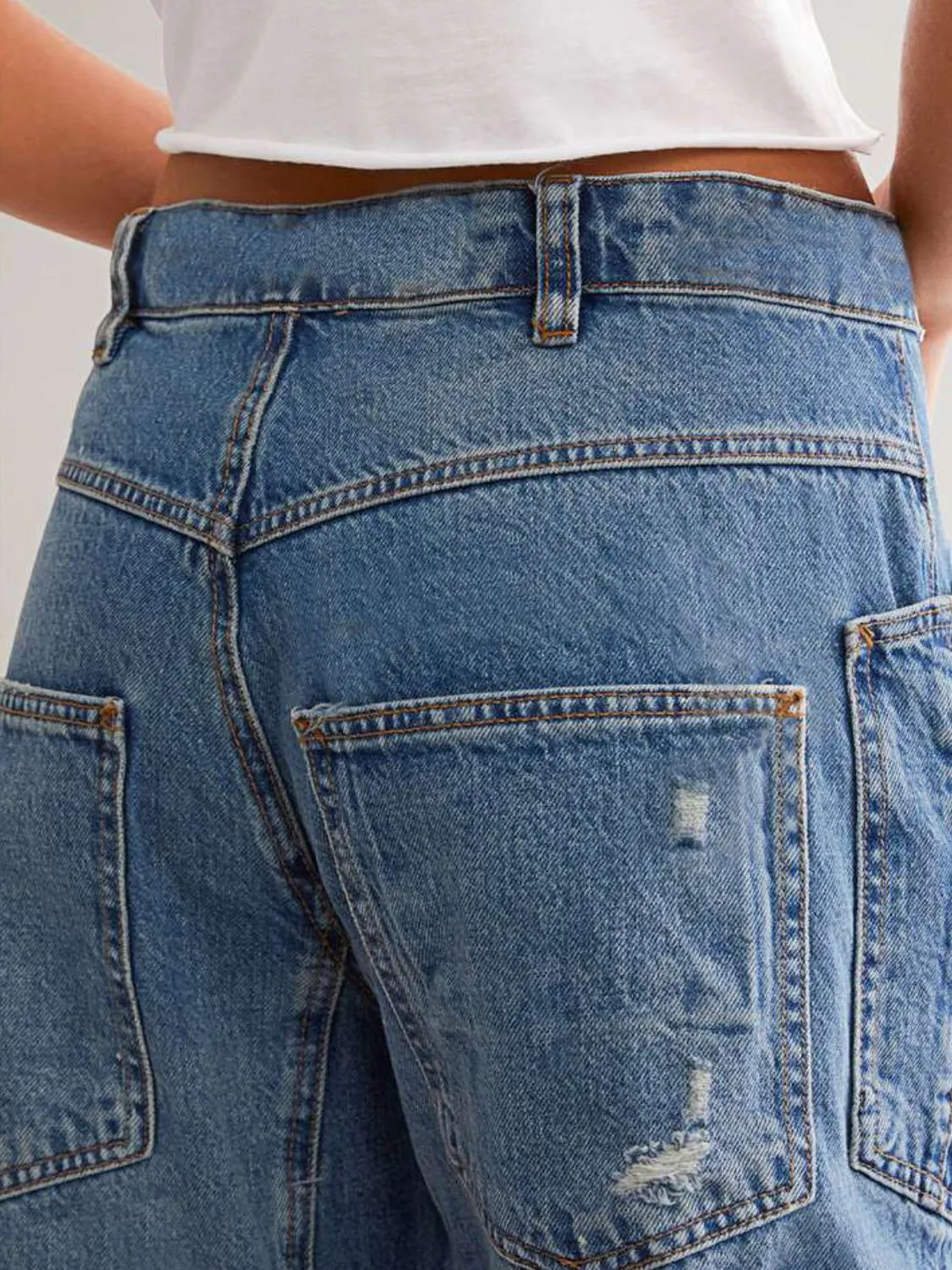 Distressed Jeans with Pockets - Image 5