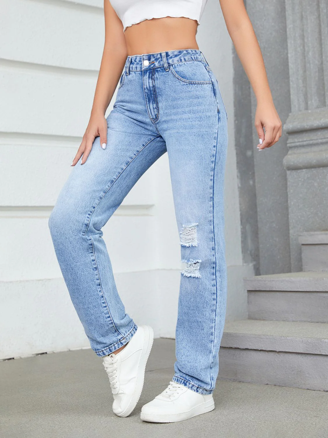 Distressed Jeans with Pockets - Image 3