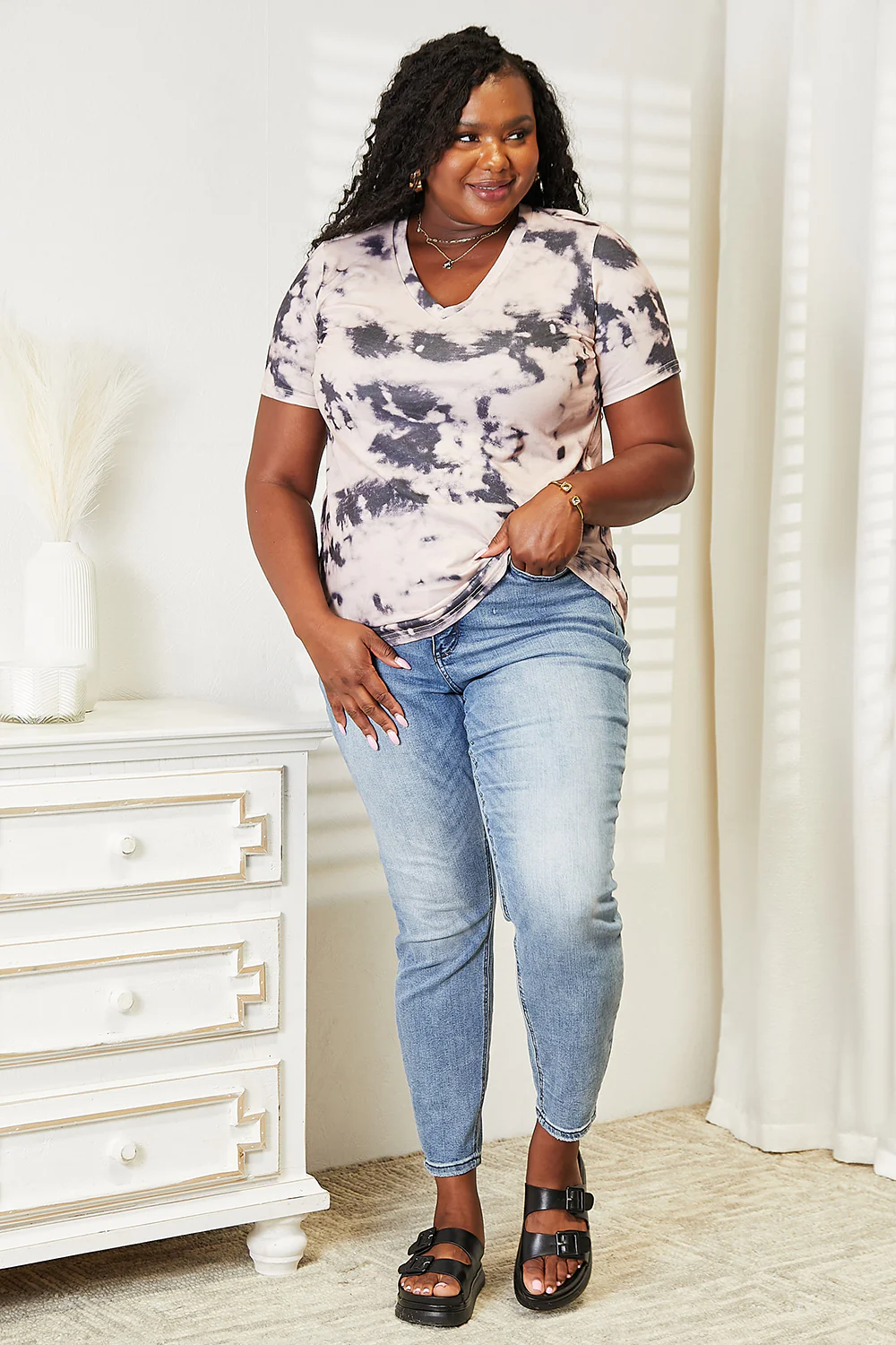 Double Take Tie-Dye V-Neck T-Shirt - Image 8