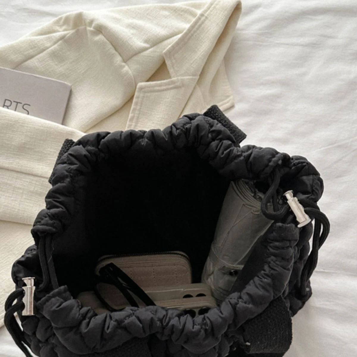 Drawstring Bubble Texture Tote Bag - Image 10