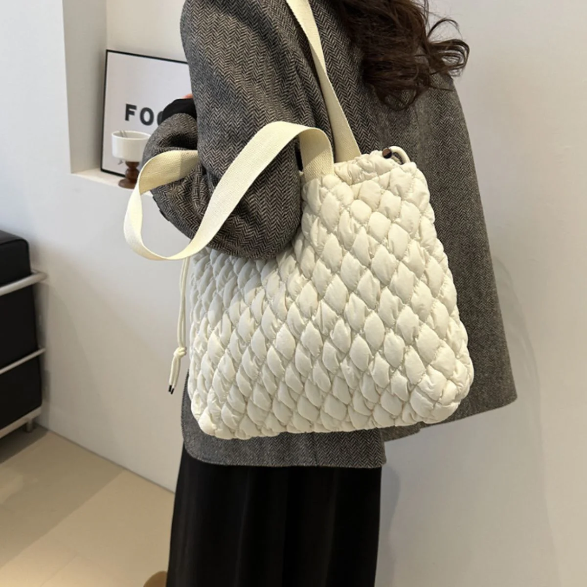 Drawstring Bubble Texture Tote Bag - Image 17