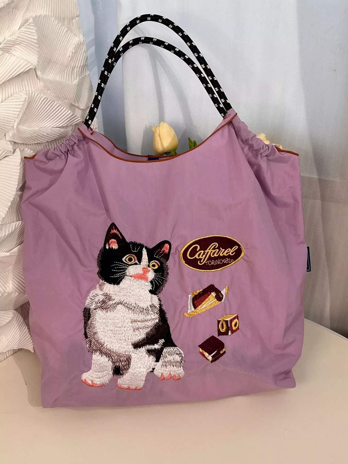 Embroidered Cat Drawstring Handbag - Image 2
