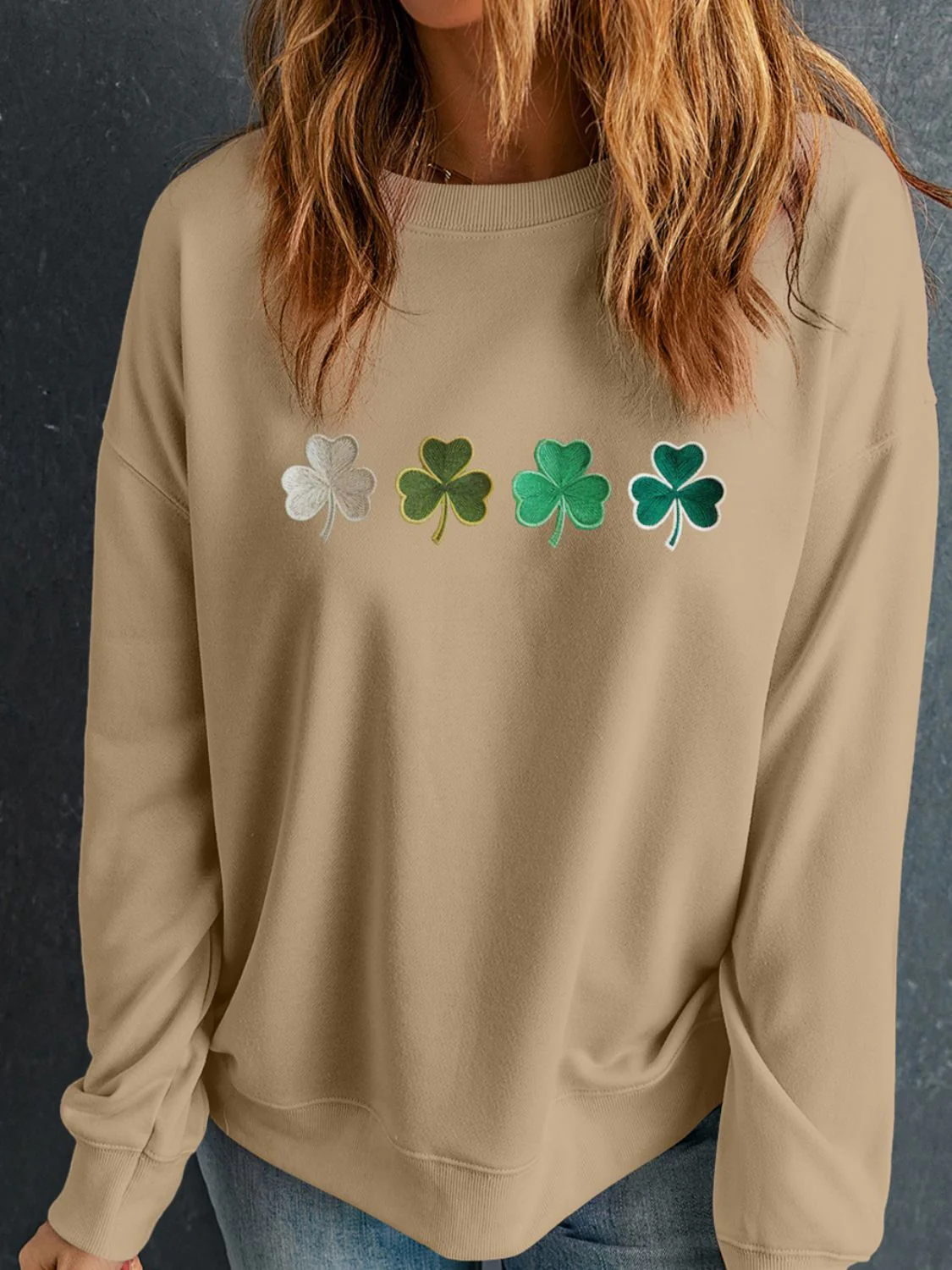 Embroidered Clover Pattern Round Neck Sweatshirt - Image 5