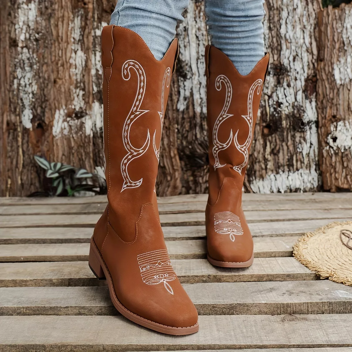 Embroidered Round Toe Block Heels Boots - Image 7
