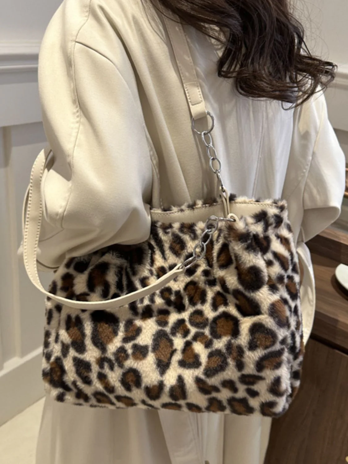 Faux Fur Leopard Shoulder Bag - Image 11