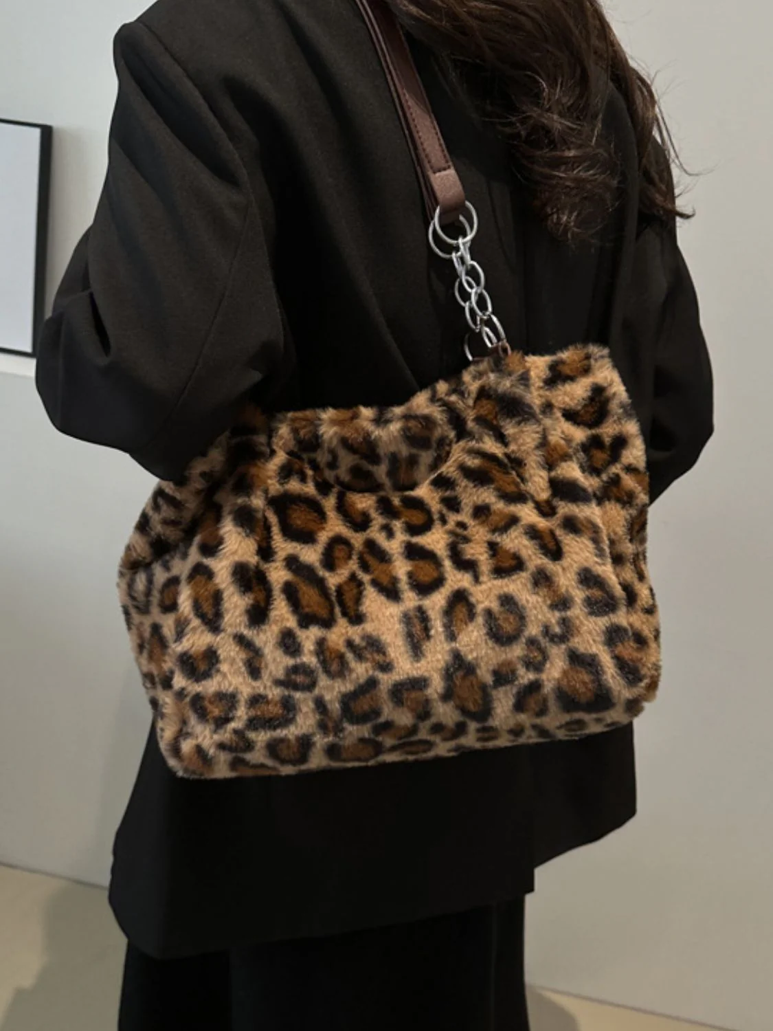 Faux Fur Leopard Shoulder Bag - Image 7