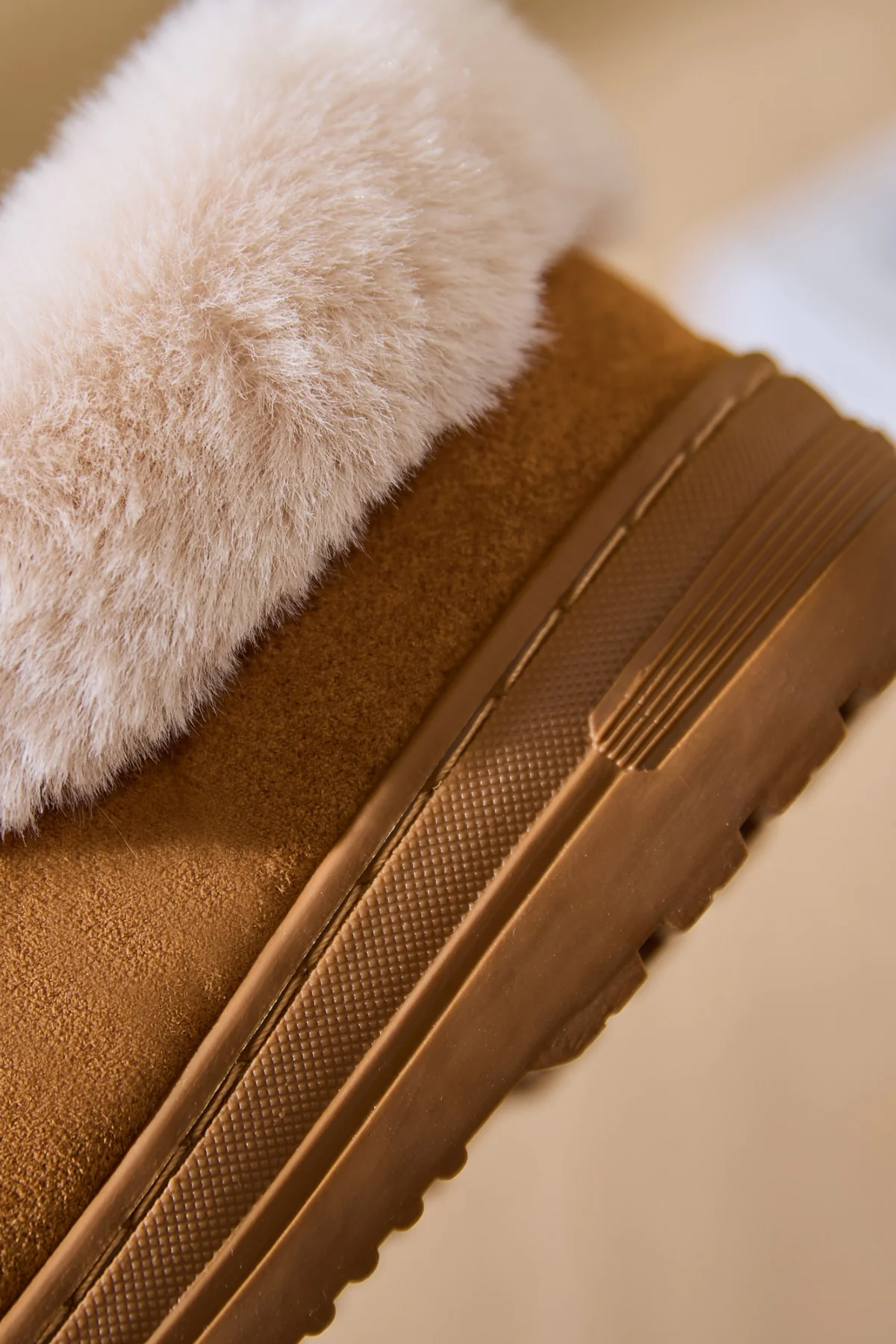 Faux Fur Round Toe Platform Slippers - Image 12
