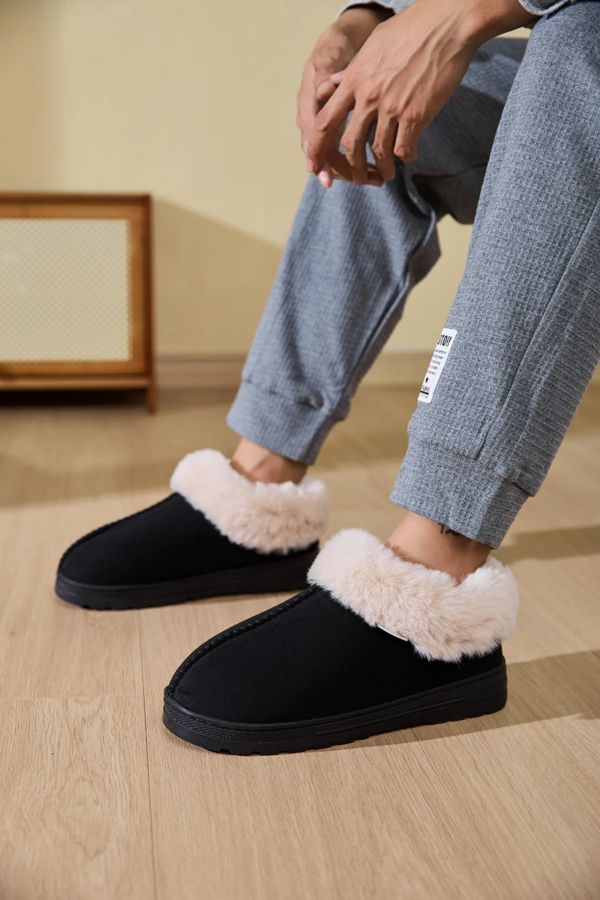 Faux Fur Round Toe Platform Slippers - Image 5