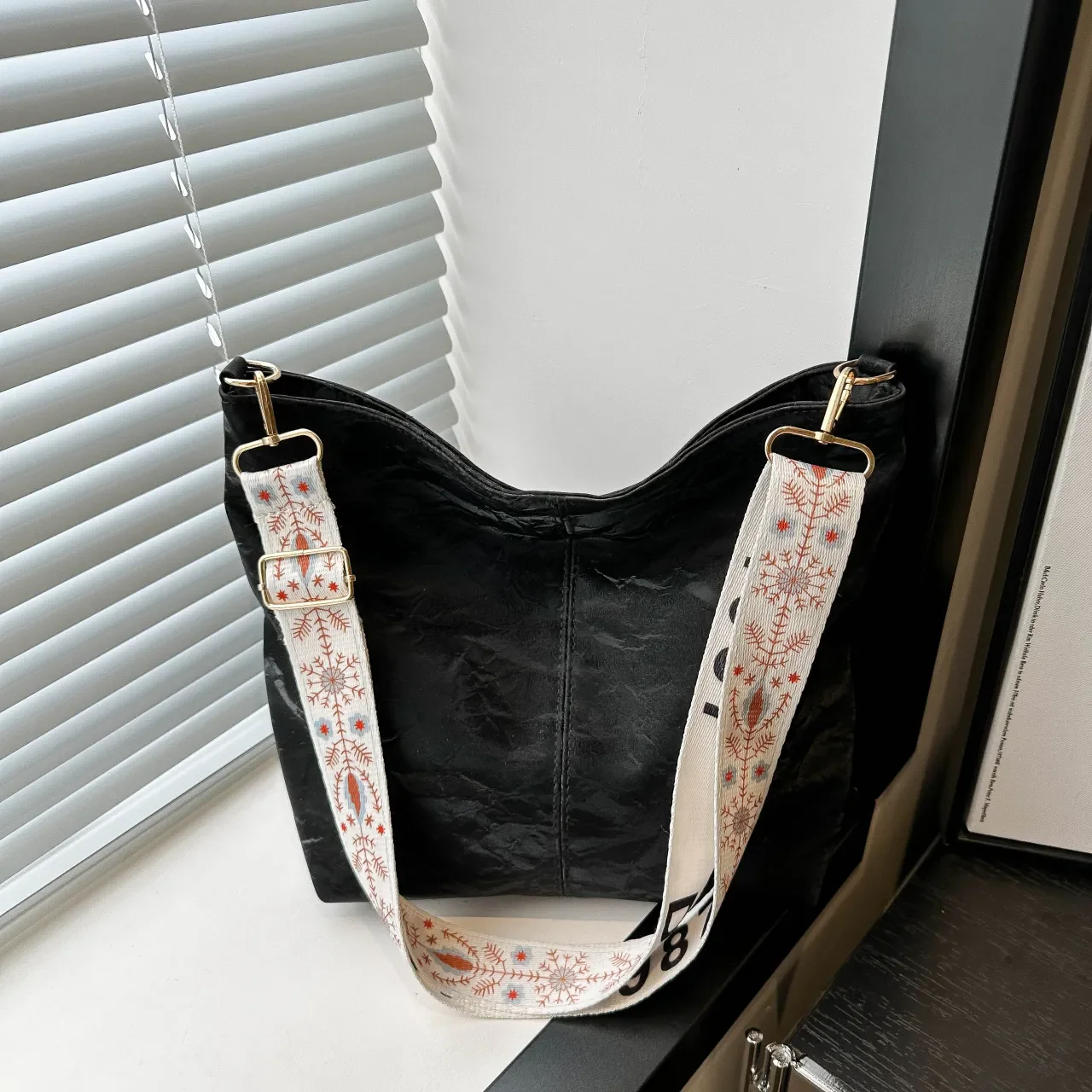 Floral Adjustable Strap Shoulder Bag - Image 2