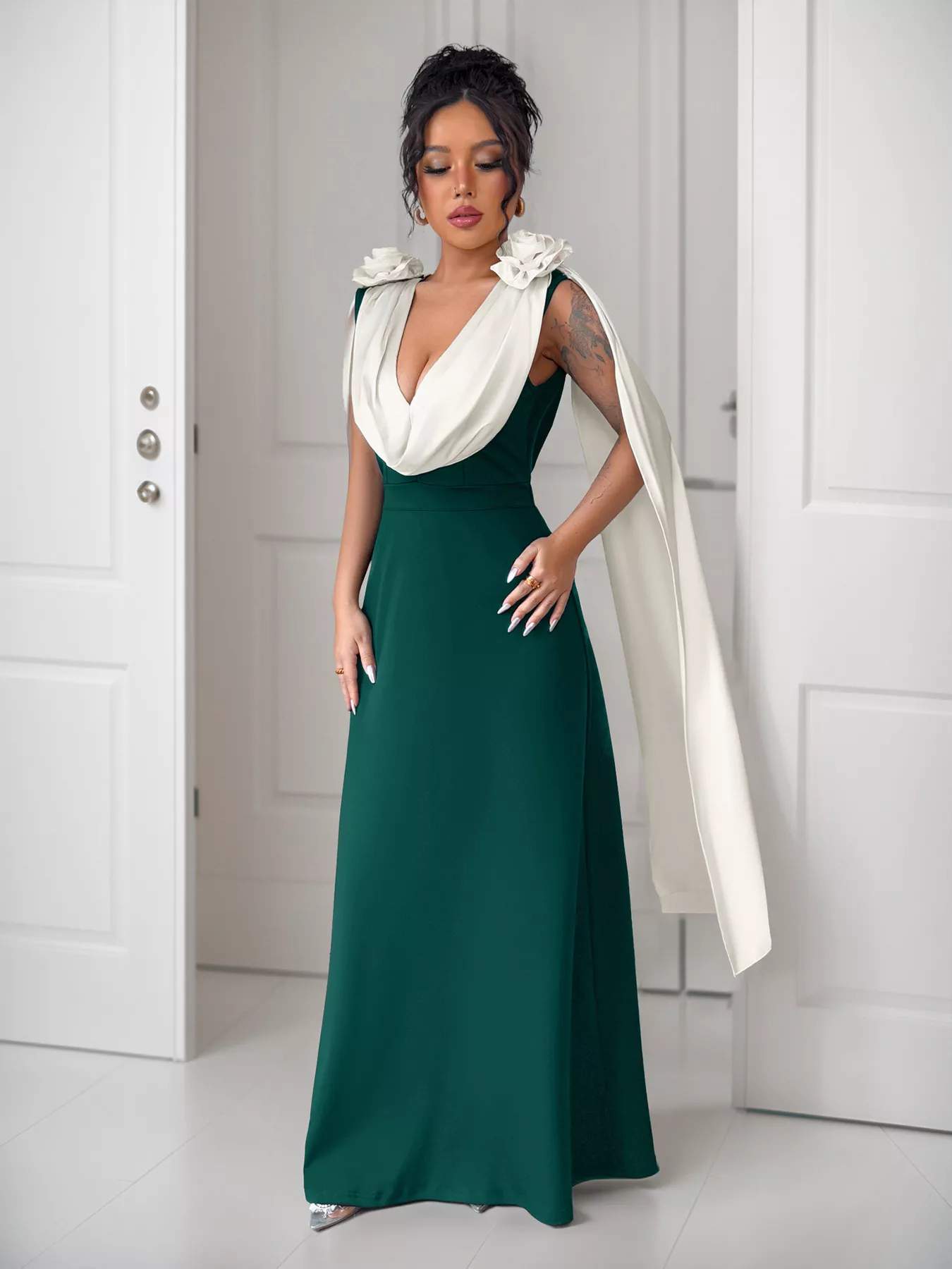Floral Applique Two Tone Maxi Dress - Image 11