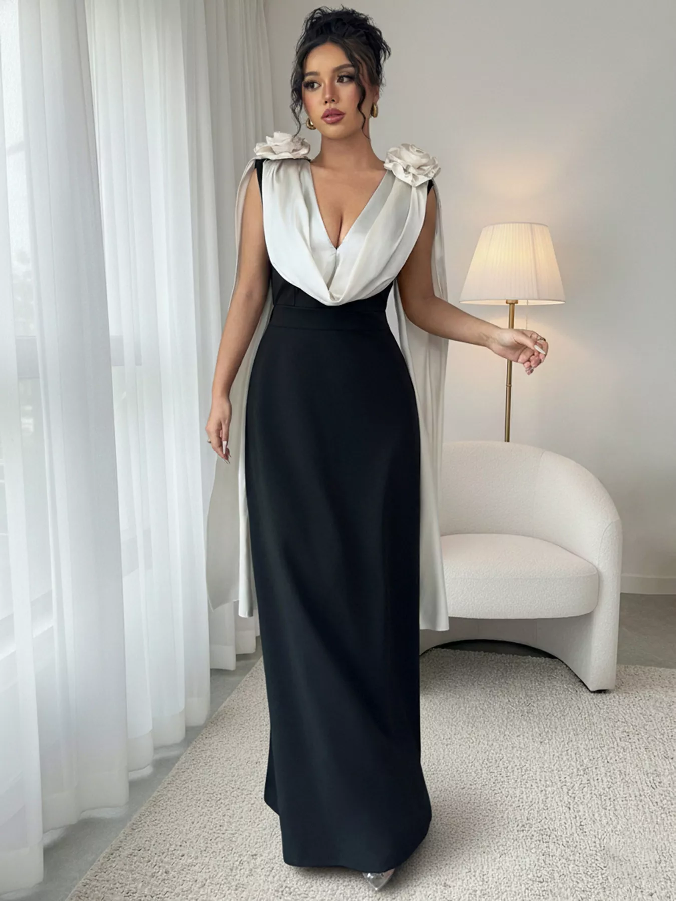 Floral Applique Two Tone Maxi Dress - Image 2