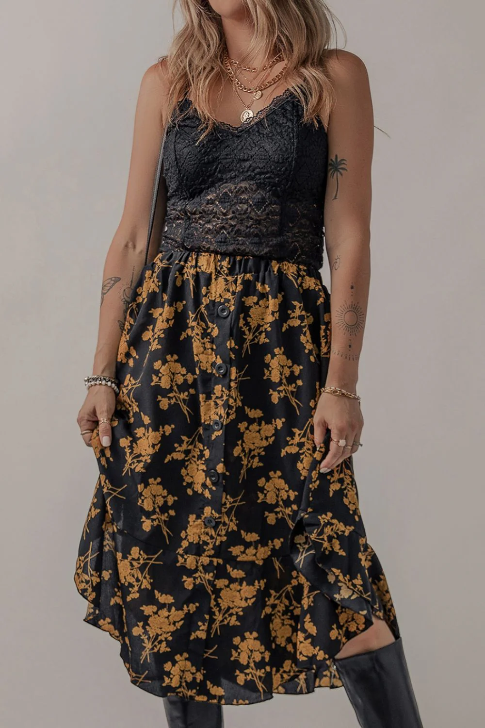 Floral Buttoned Ruffle Hem Skirt - Image 3
