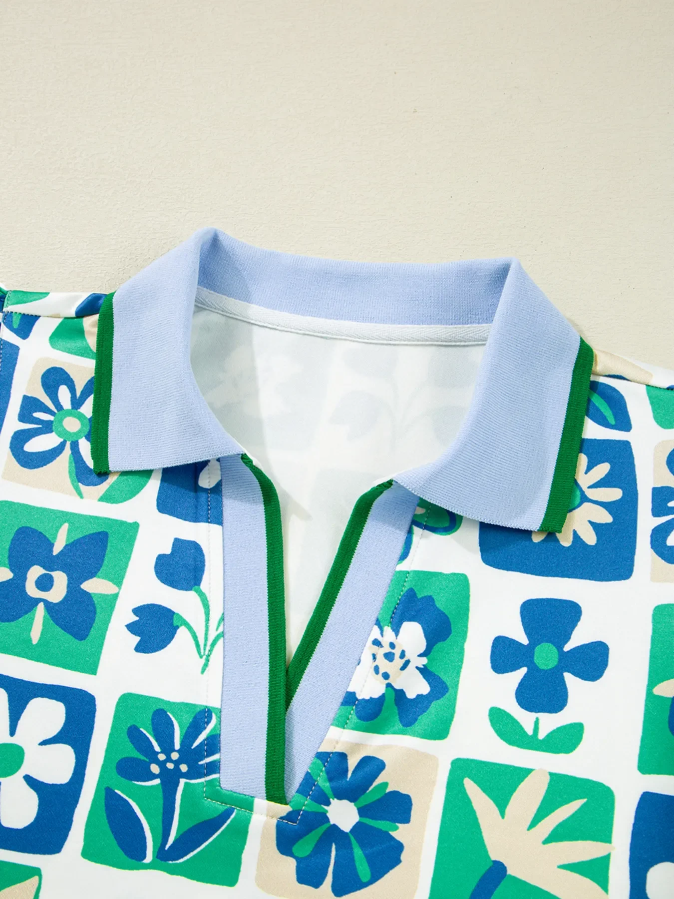 Floral Print Collared Blouse with Flutter Sleeves - Image 5