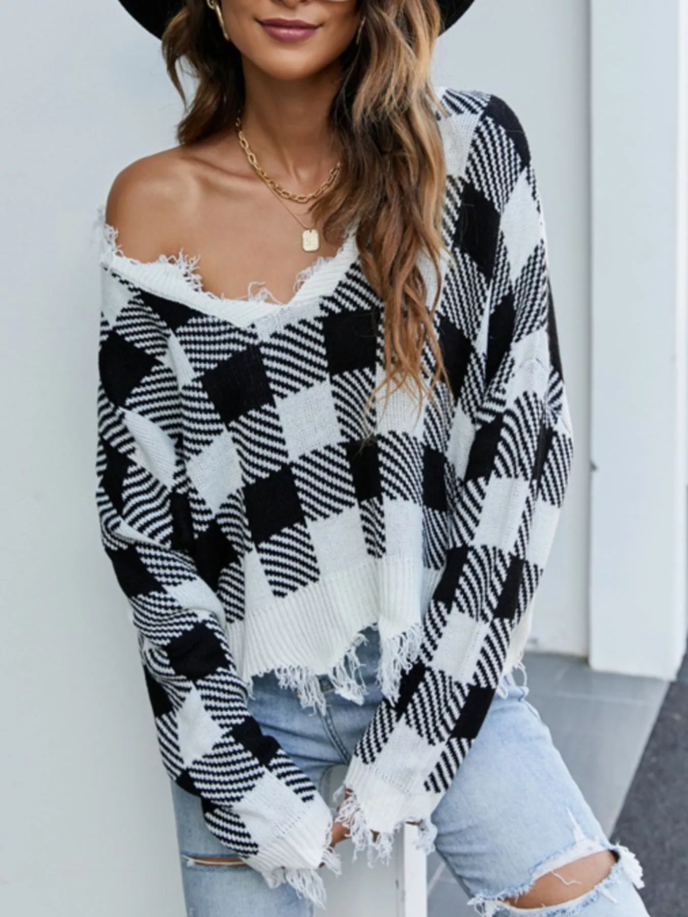 Frayed Hem Long Sleeve Sweater - Image 22