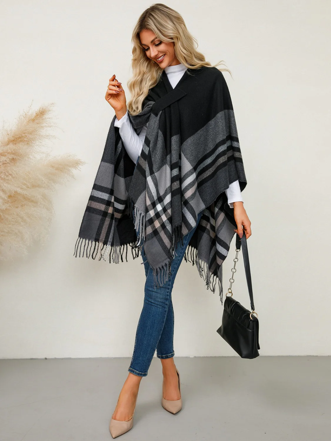 Fringe Contrast Plaid Poncho - Image 10