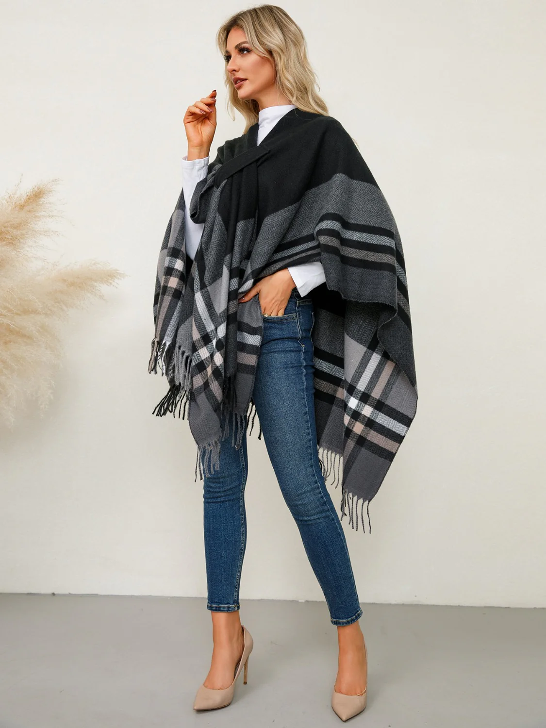 Fringe Contrast Plaid Poncho - Image 12