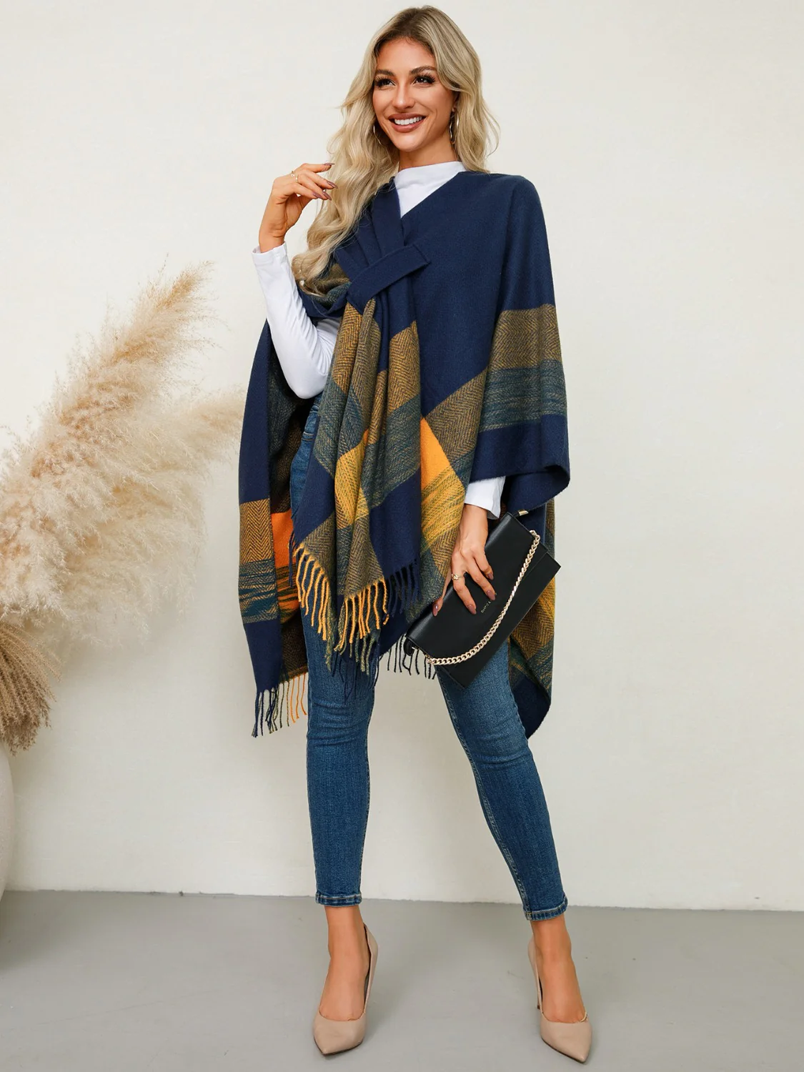 Fringe Contrast Plaid Poncho - Image 15