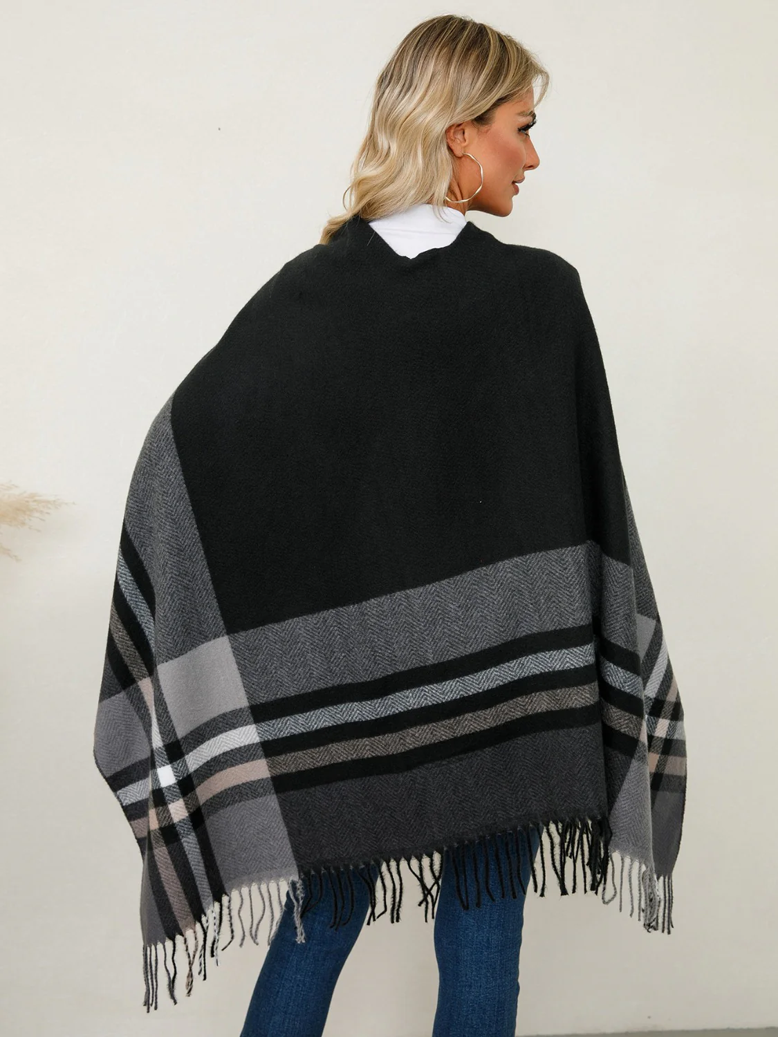 Fringe Contrast Plaid Poncho - Image 8