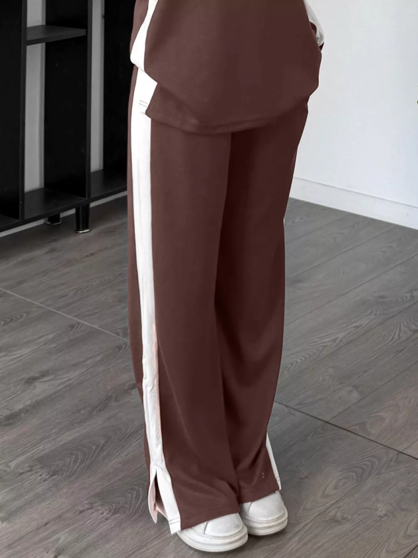 Full Size Contrast Round Neck Top and Pants Set Plus Size - Image 14