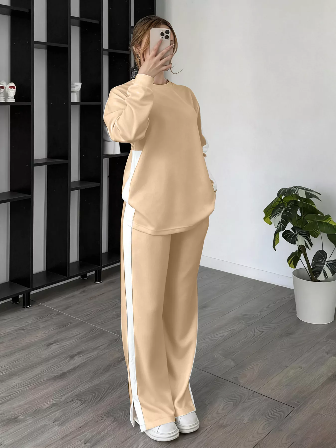 Full Size Contrast Round Neck Top and Pants Set Plus Size - Image 20