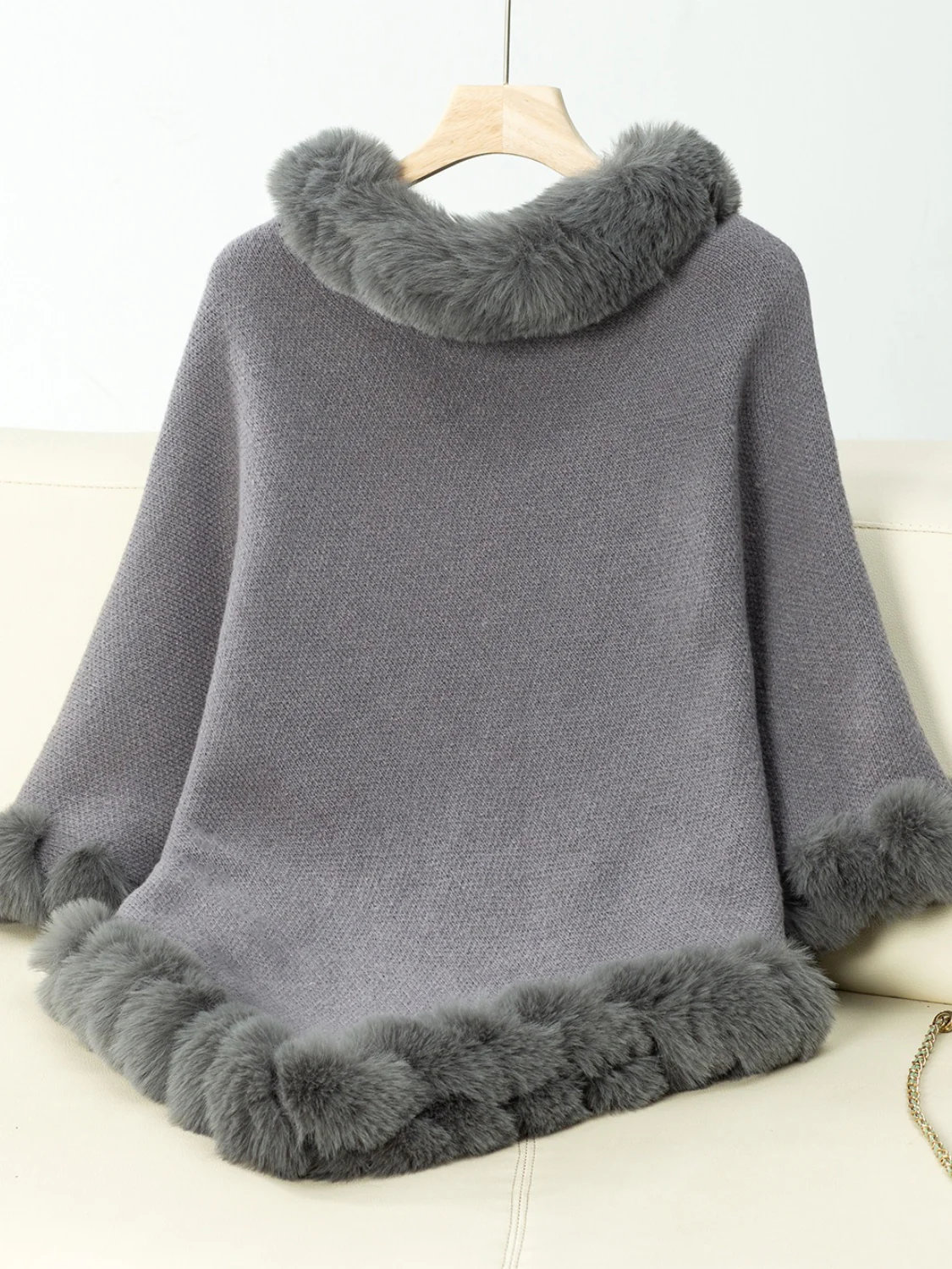Fuzzy Trim Texture Three-Quarter Sleeve Poncho - Image 11