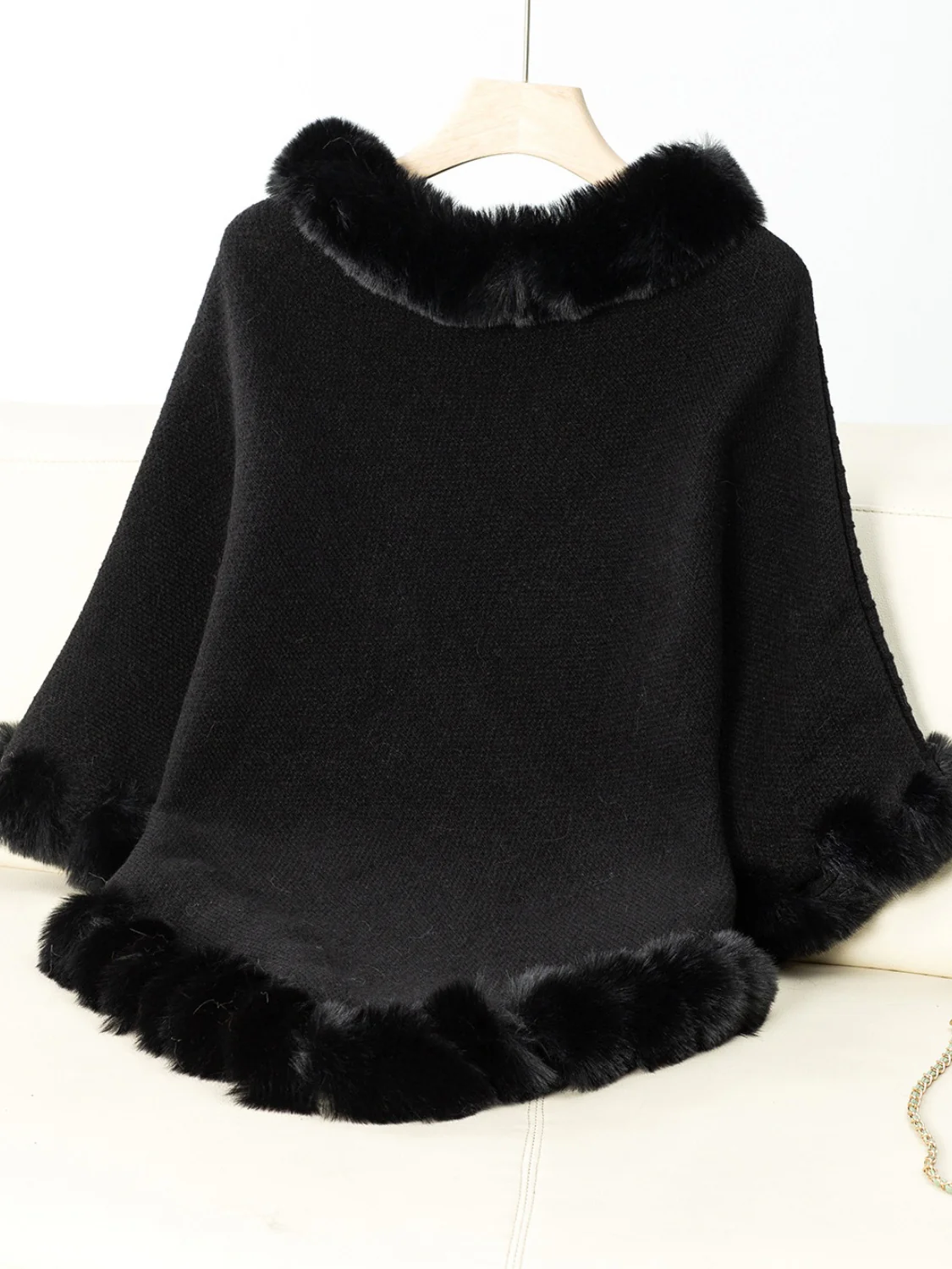 Fuzzy Trim Texture Three-Quarter Sleeve Poncho - Image 17