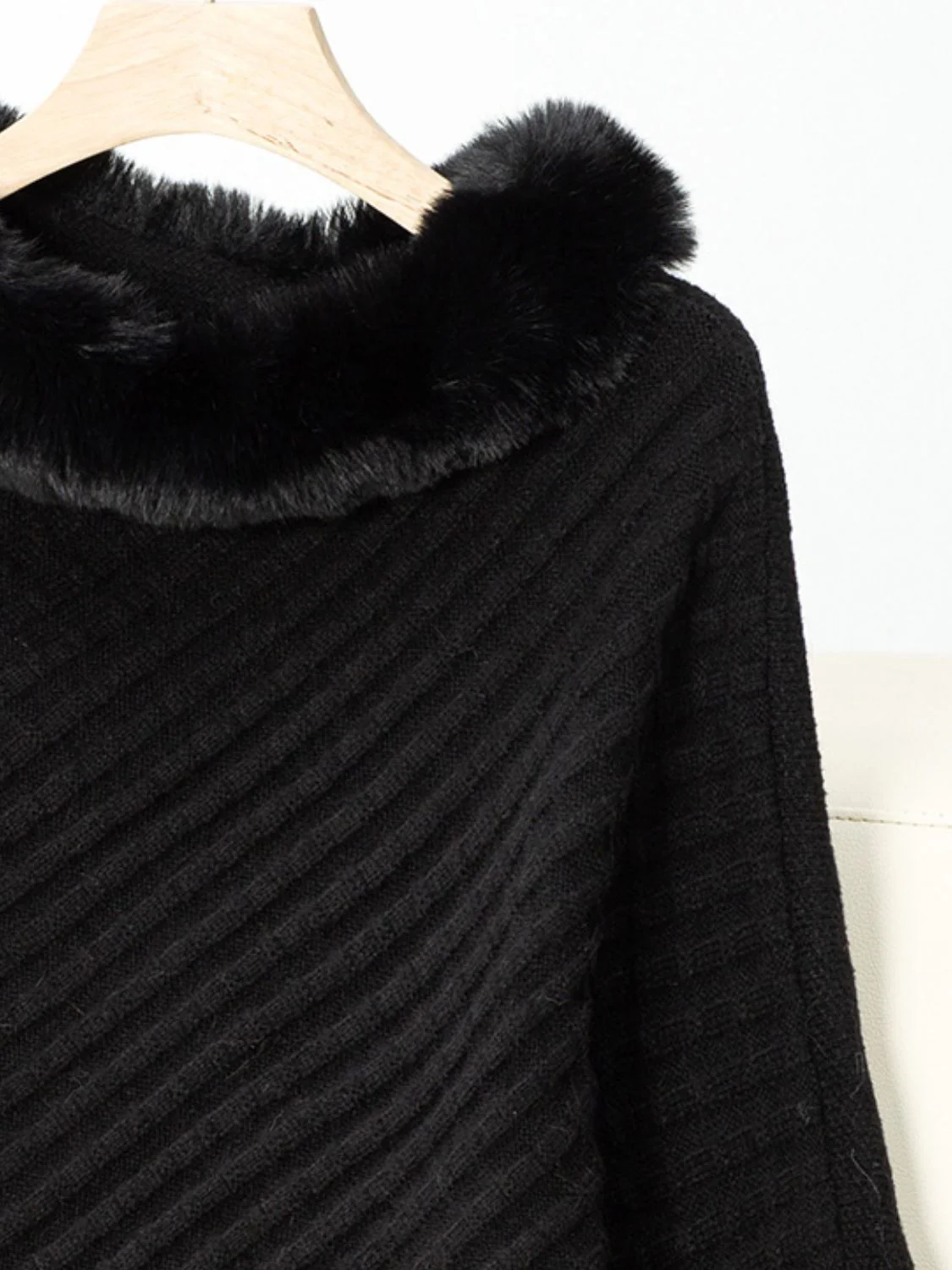 Fuzzy Trim Texture Three-Quarter Sleeve Poncho - Image 18