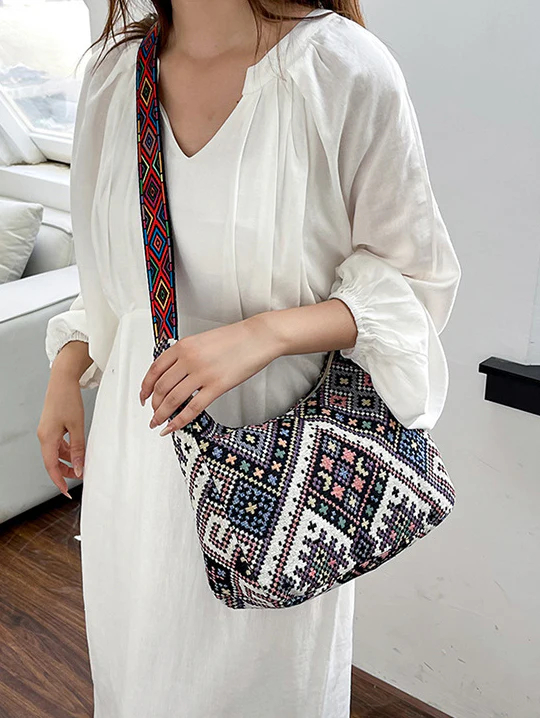 Geometric Adjustable Strap Crossbody Bag - Image 10