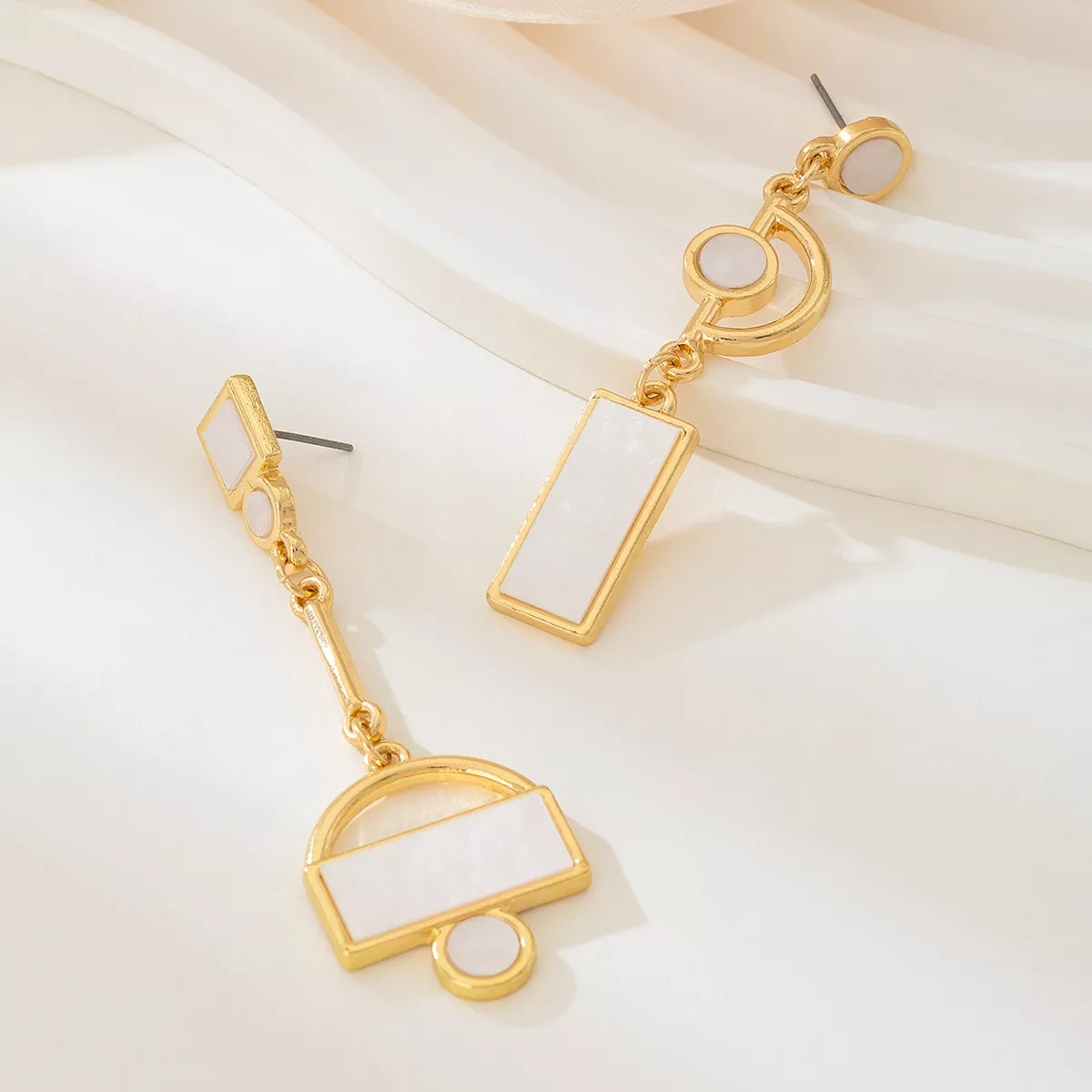 Geometric Gold Chain Drop Earrings - Image 2