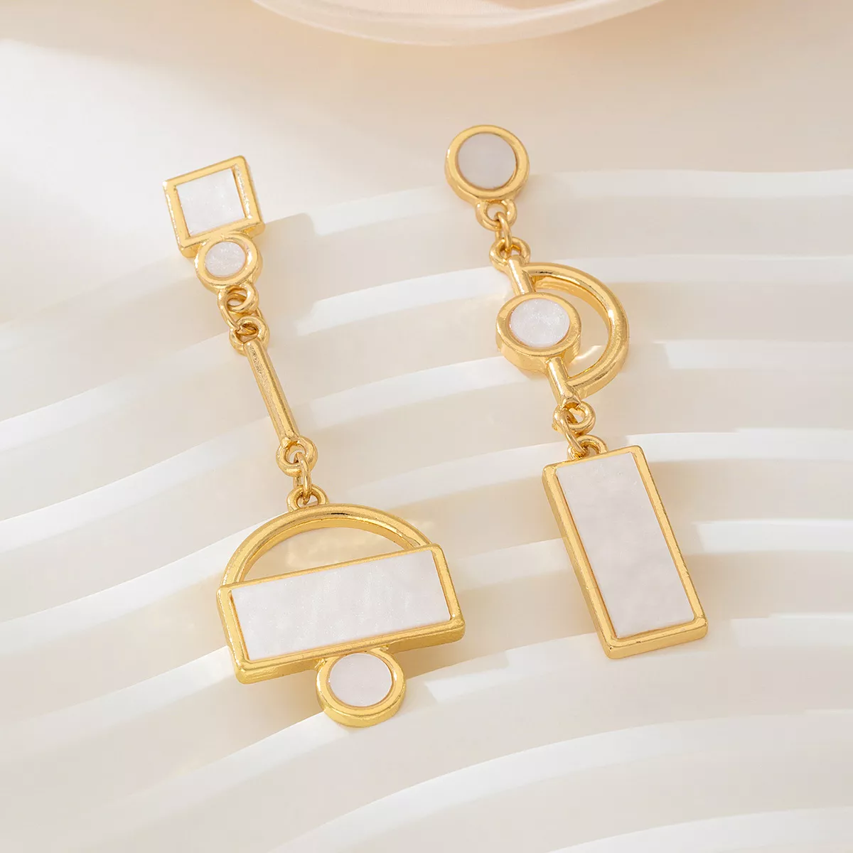 Geometric Gold Chain Drop Earrings - Image 4