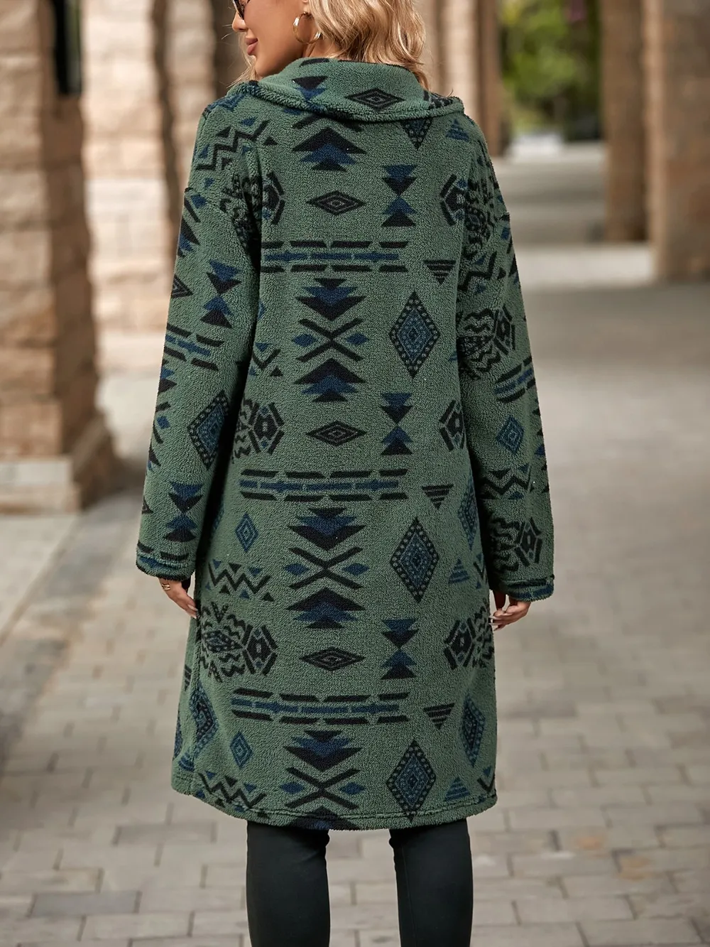 Geometric Pocketed Dropped Shoulder Coat - Image 12