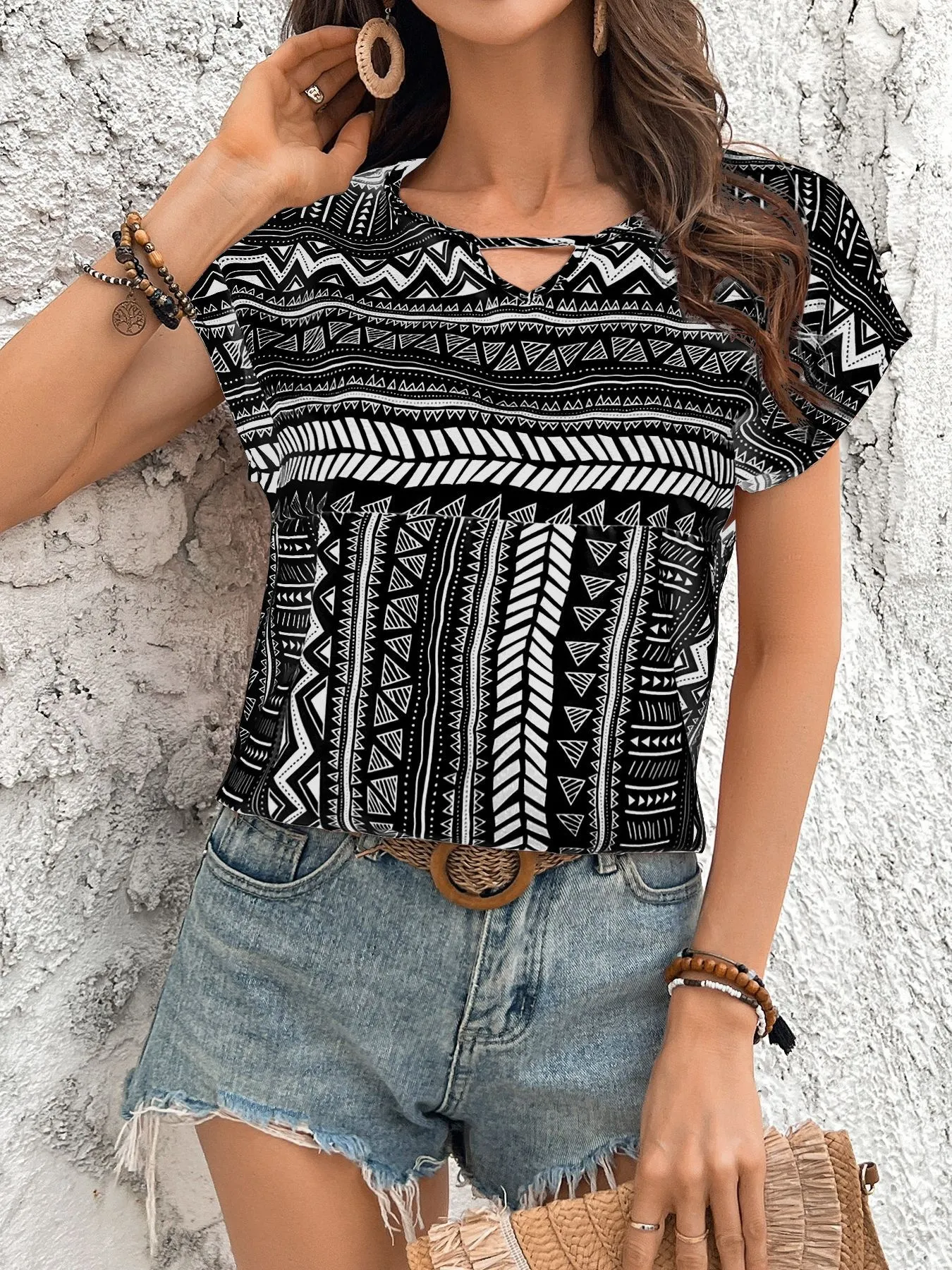 Geometric Print Short Sleeve Blouse - Image 2