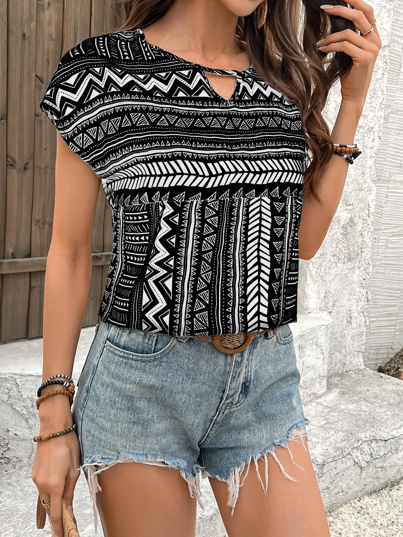 Geometric Print Short Sleeve Blouse - Image 3