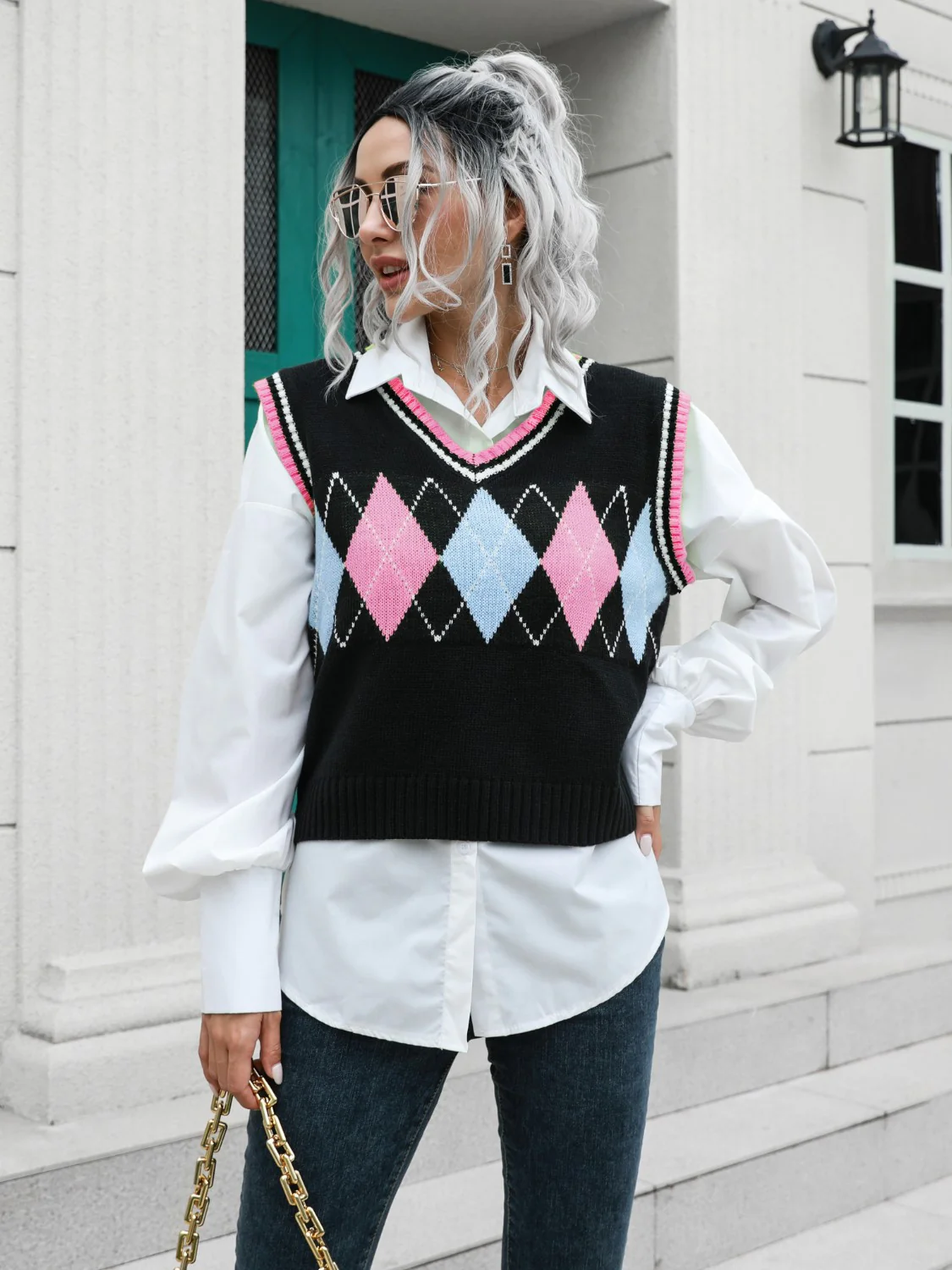 Geometric V-Neck Sweater Vest - Image 6