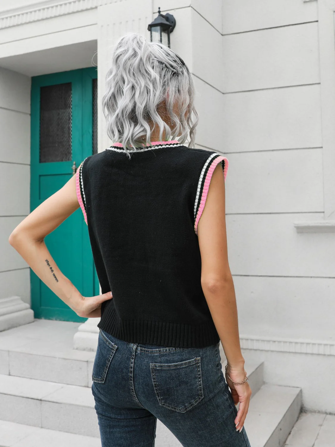 Geometric V-Neck Sweater Vest - Image 8
