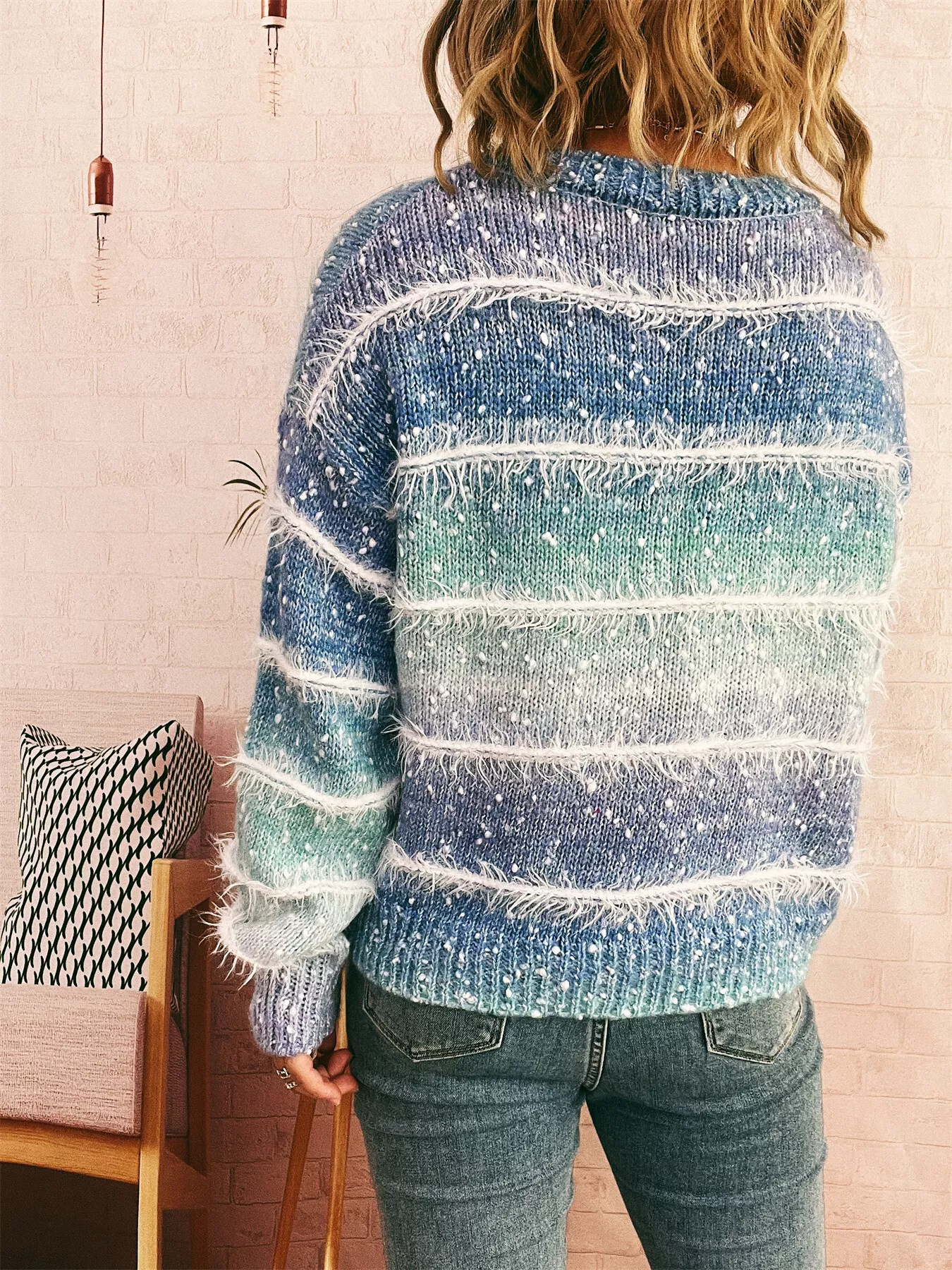 Gradient Striped Round Neck Sweater - Image 5