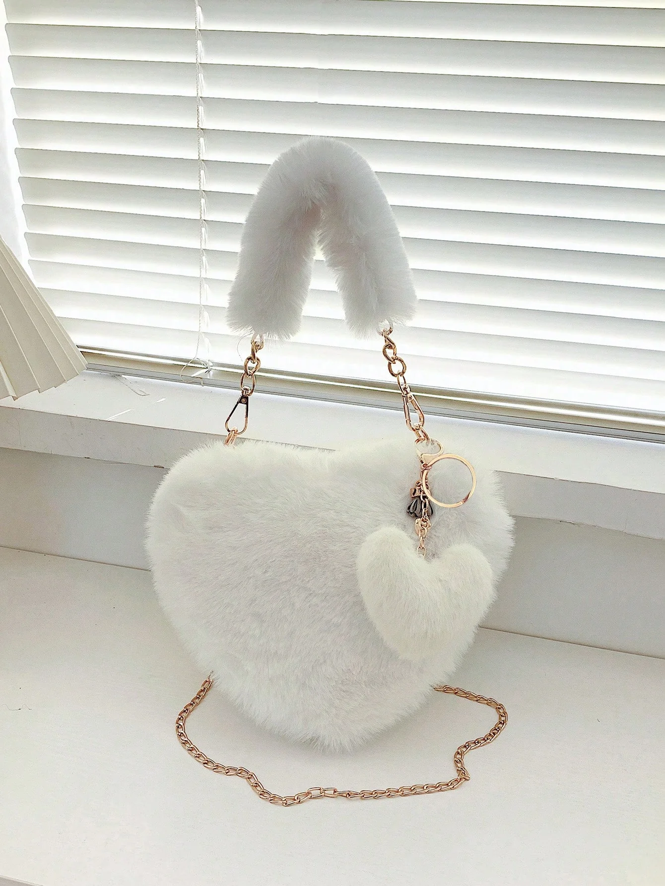 Heart Shape Faux Fur Handbag - Image 11