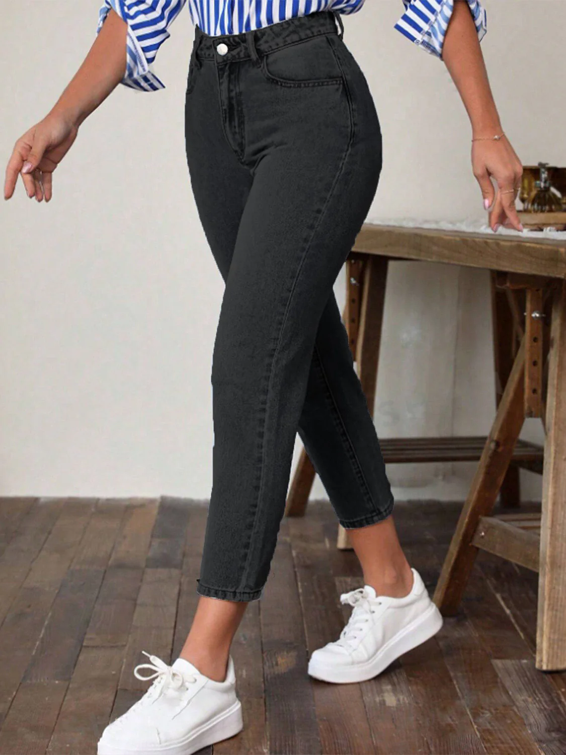High Waist Jeans with Pockets - Image 5